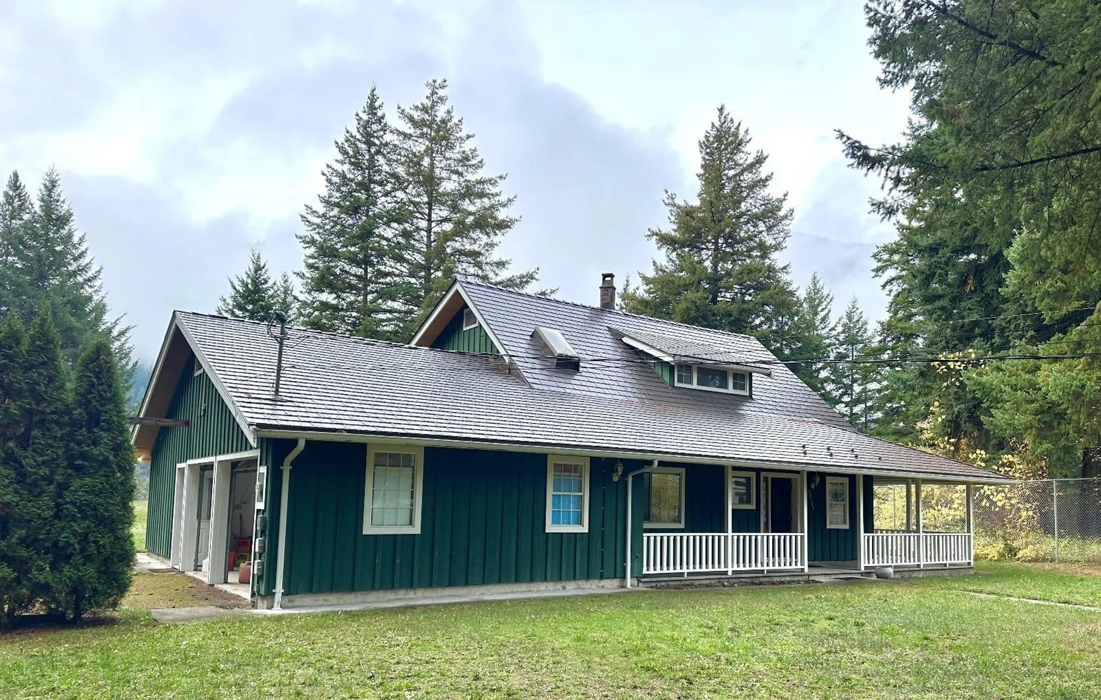 Home with vinyl exterior material, unknown for 50585 SLANZI ROAD, Boston Bar / Lytton British Columbia V0K1C0