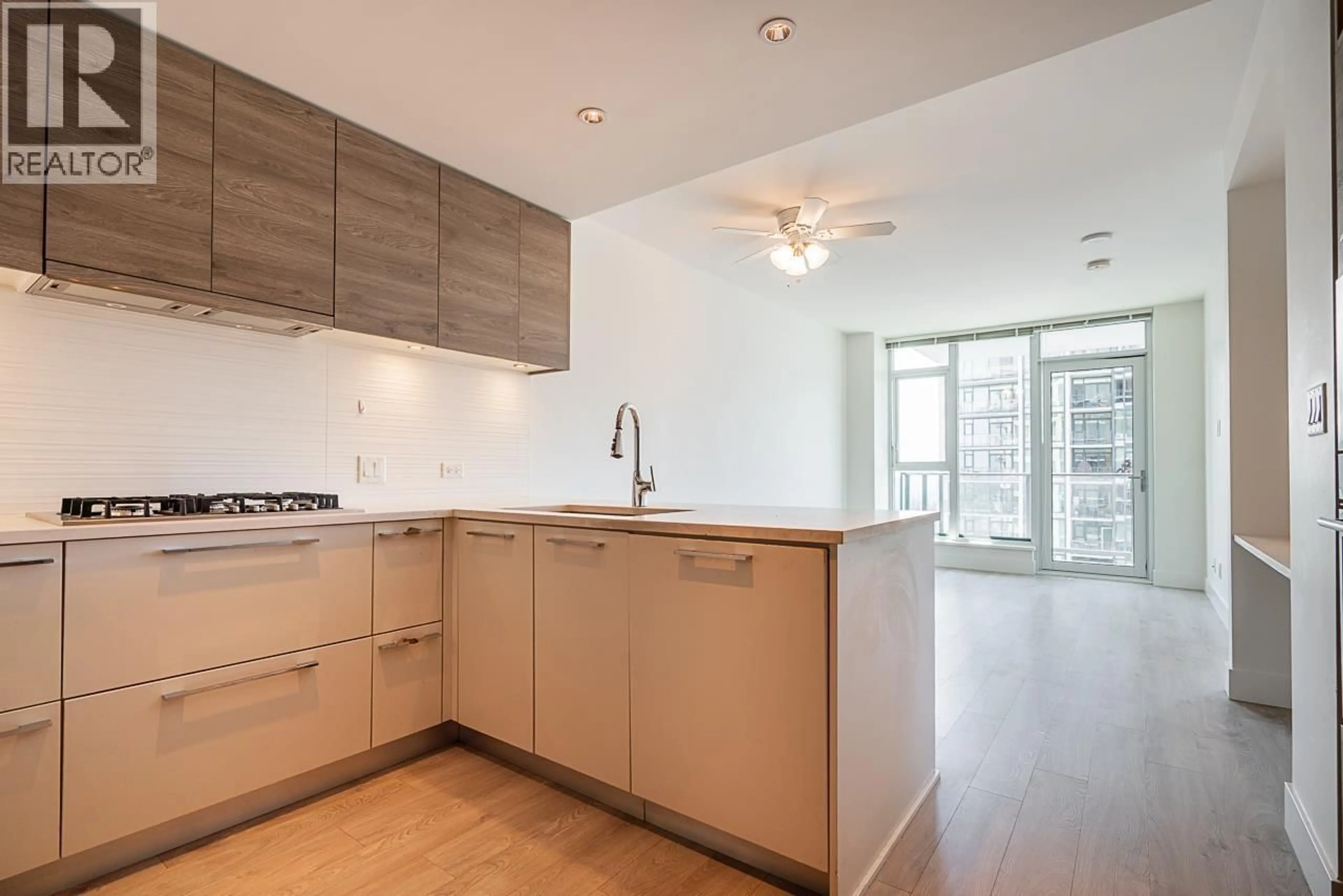 Standard kitchen, unknown for 2401 - 7303 NOBLE LANE, Burnaby British Columbia V3N0H2