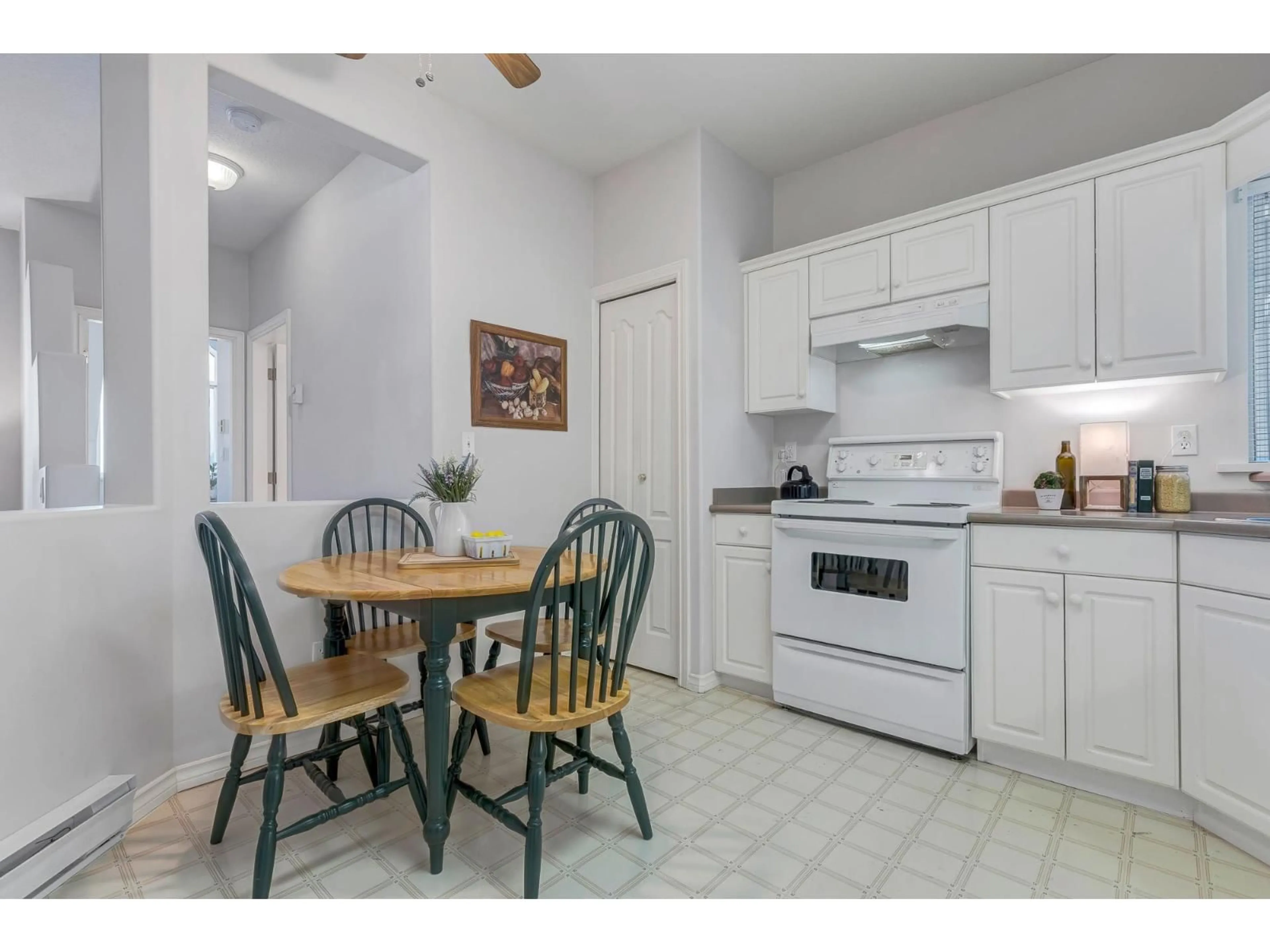 Standard kitchen, unknown for 406 - 45700 WELLINGTON AVENUE, Chilliwack British Columbia V2P2E4