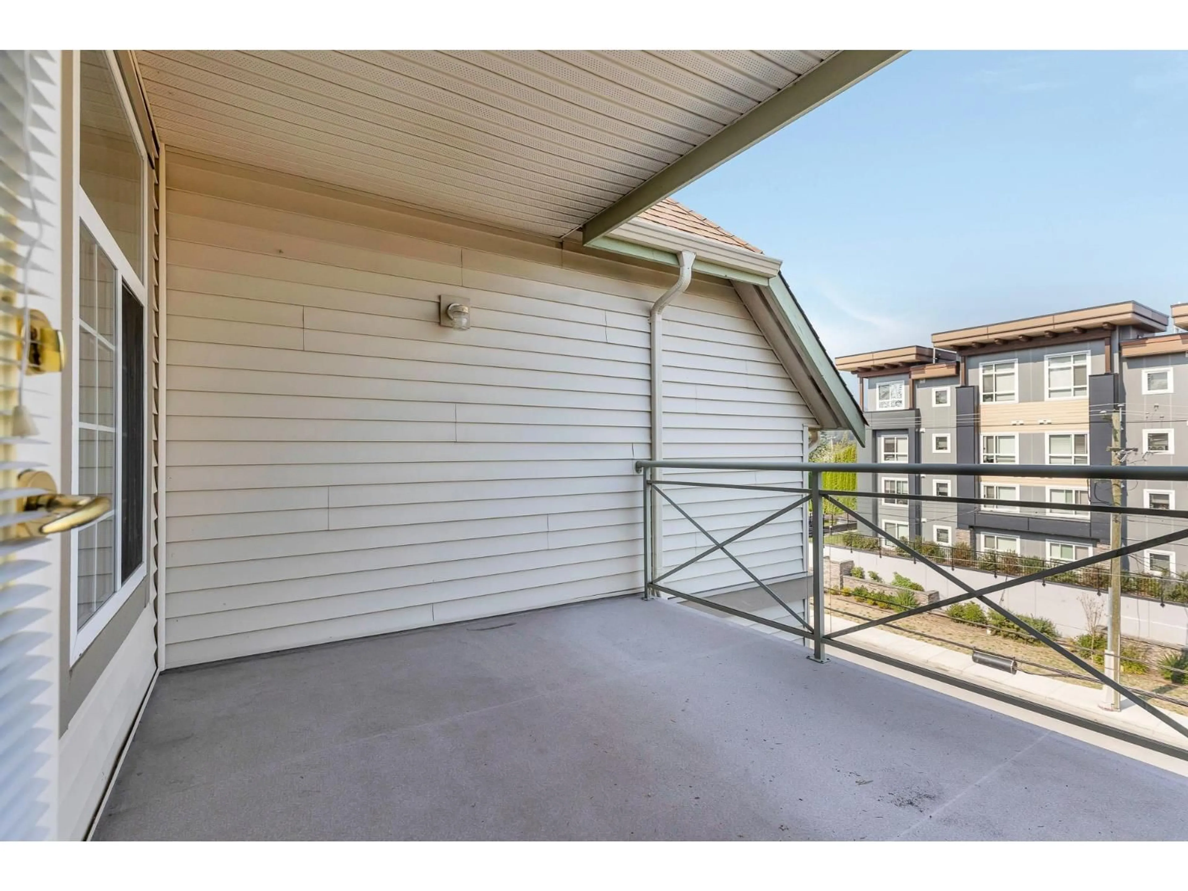 Balcony in the apartment, unknown for 406 - 45700 WELLINGTON AVENUE, Chilliwack British Columbia V2P2E4