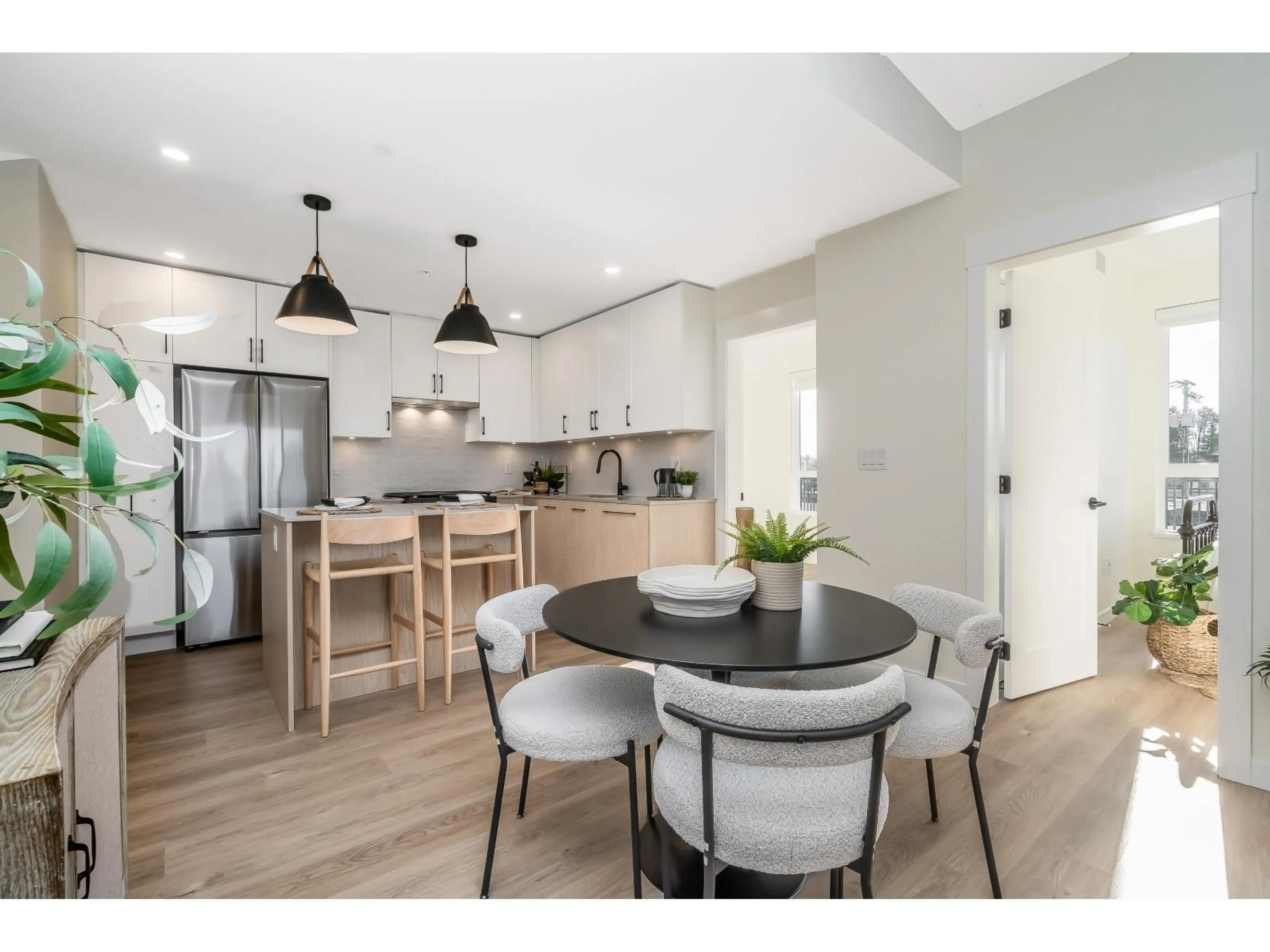 Open concept kitchen, unknown for 213 - 27218 ALDERGROVE TOWN CENTRE, Langley British Columbia V4W0E2