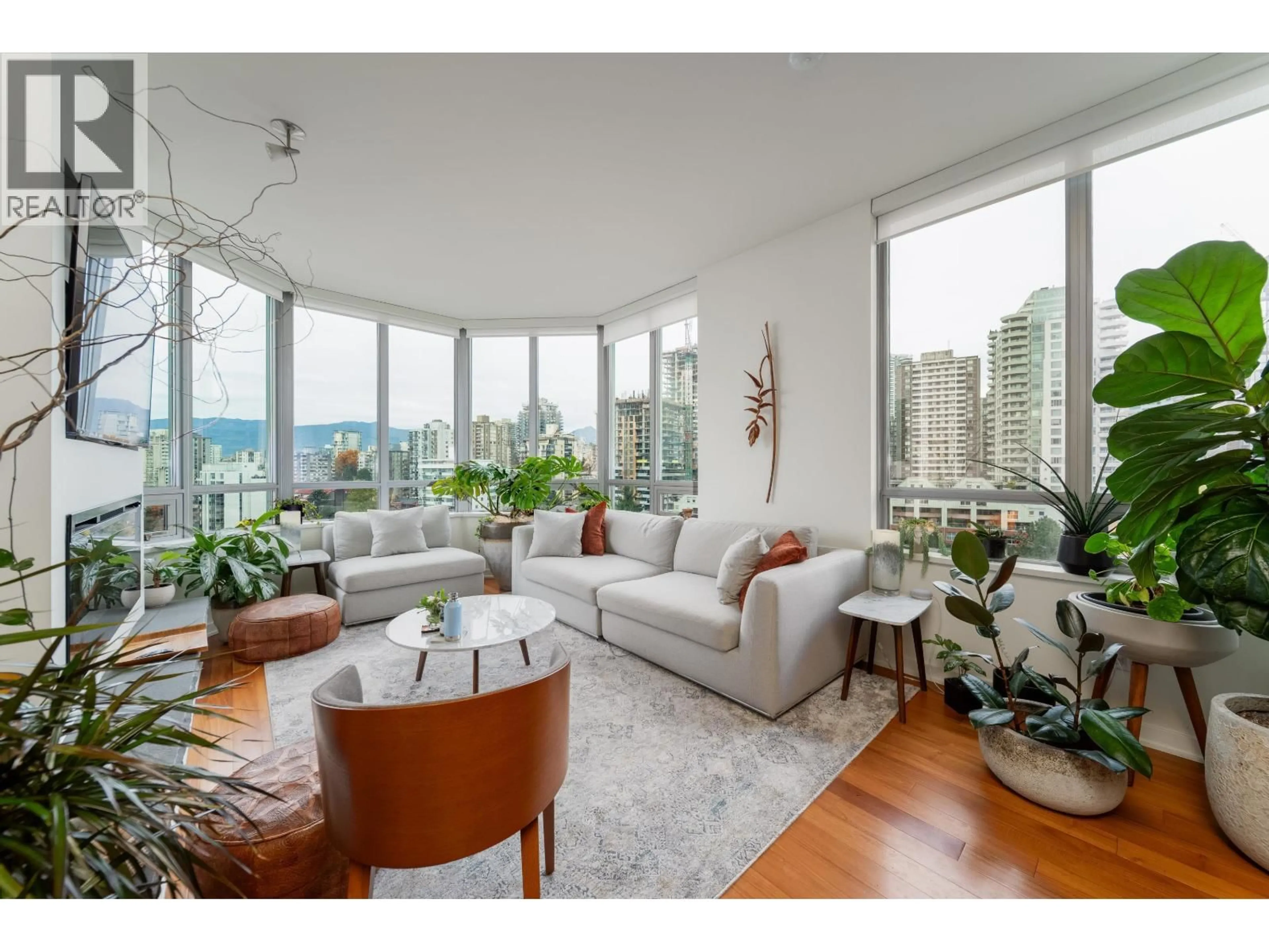 Living room with furniture, unknown for 1506 - 1005 BEACH AVENUE, Vancouver British Columbia V6E3W2