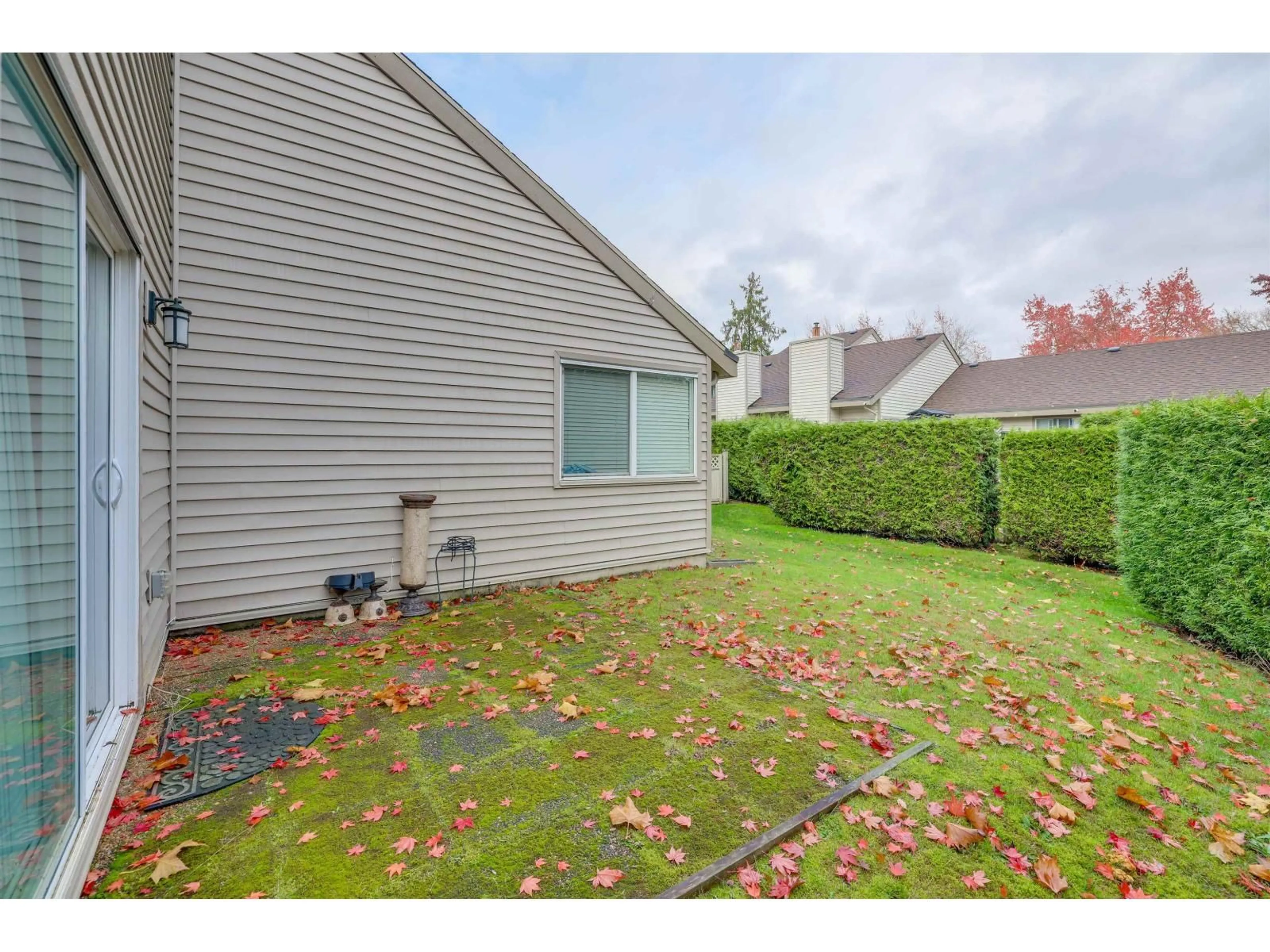 Patio, street for 6101 GREENSIDE WEST, Surrey British Columbia V3S5M8