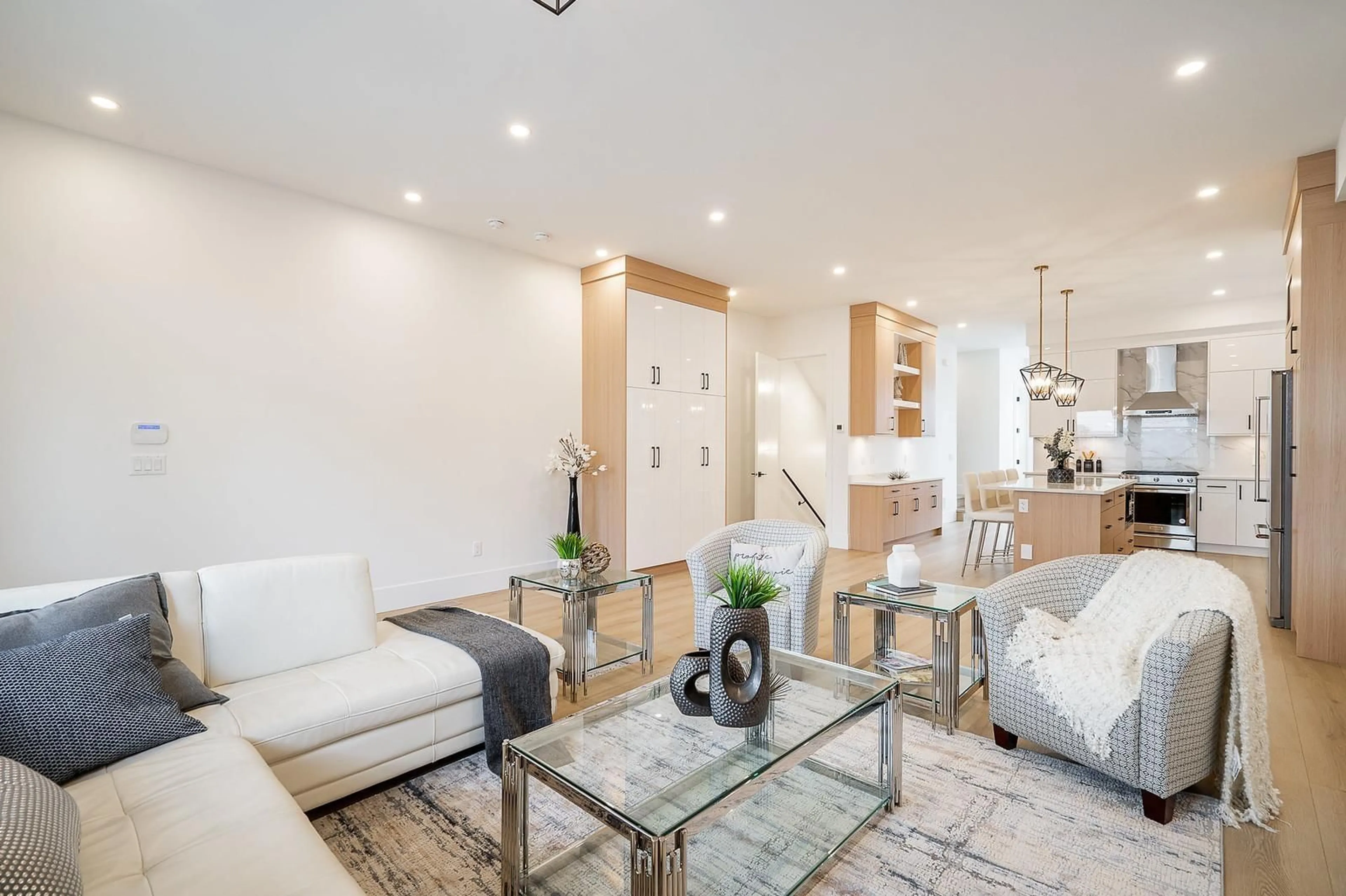 Living room with furniture, unknown for 16673 16, Surrey British Columbia V3S0X7