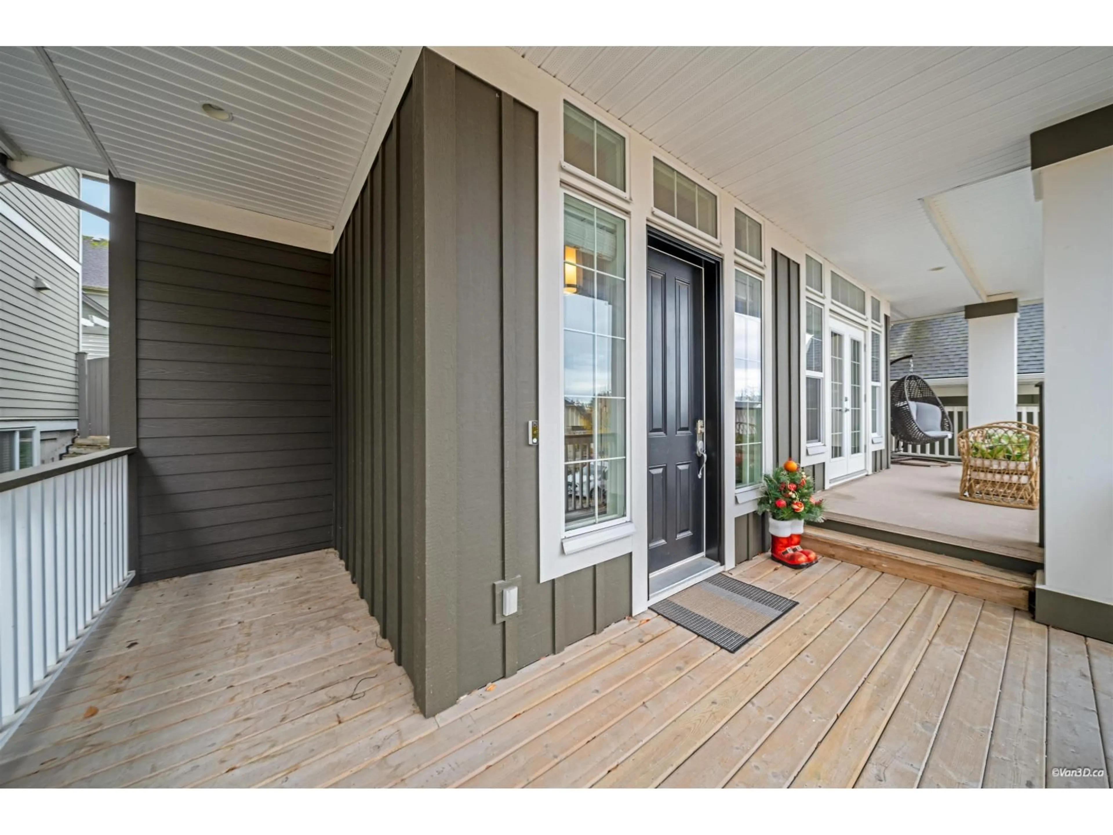 Indoor entryway for 16076 28A, Surrey British Columbia V3Z3Y6