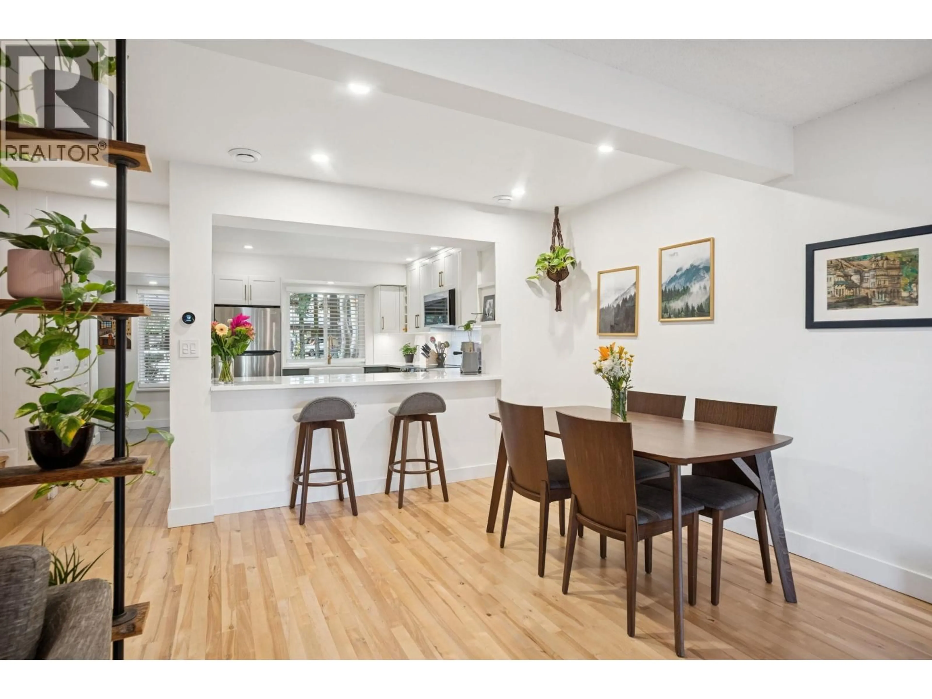 Open concept kitchen, wood/laminate floor for 35 - 1140 EAGLERIDGE DRIVE, Coquitlam British Columbia V3E1C2