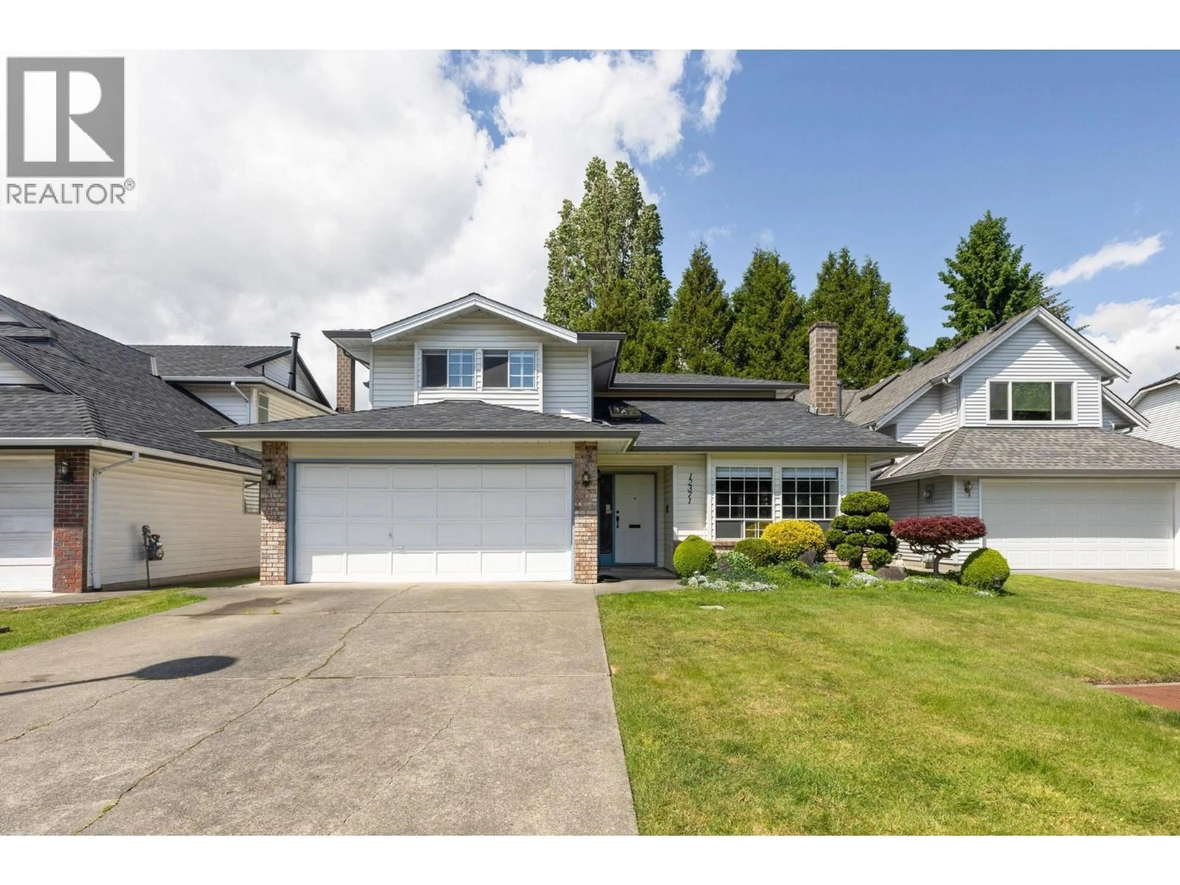 Home with vinyl exterior material, street for 12371 GREENLAND DRIVE, Richmond British Columbia V6V2A7