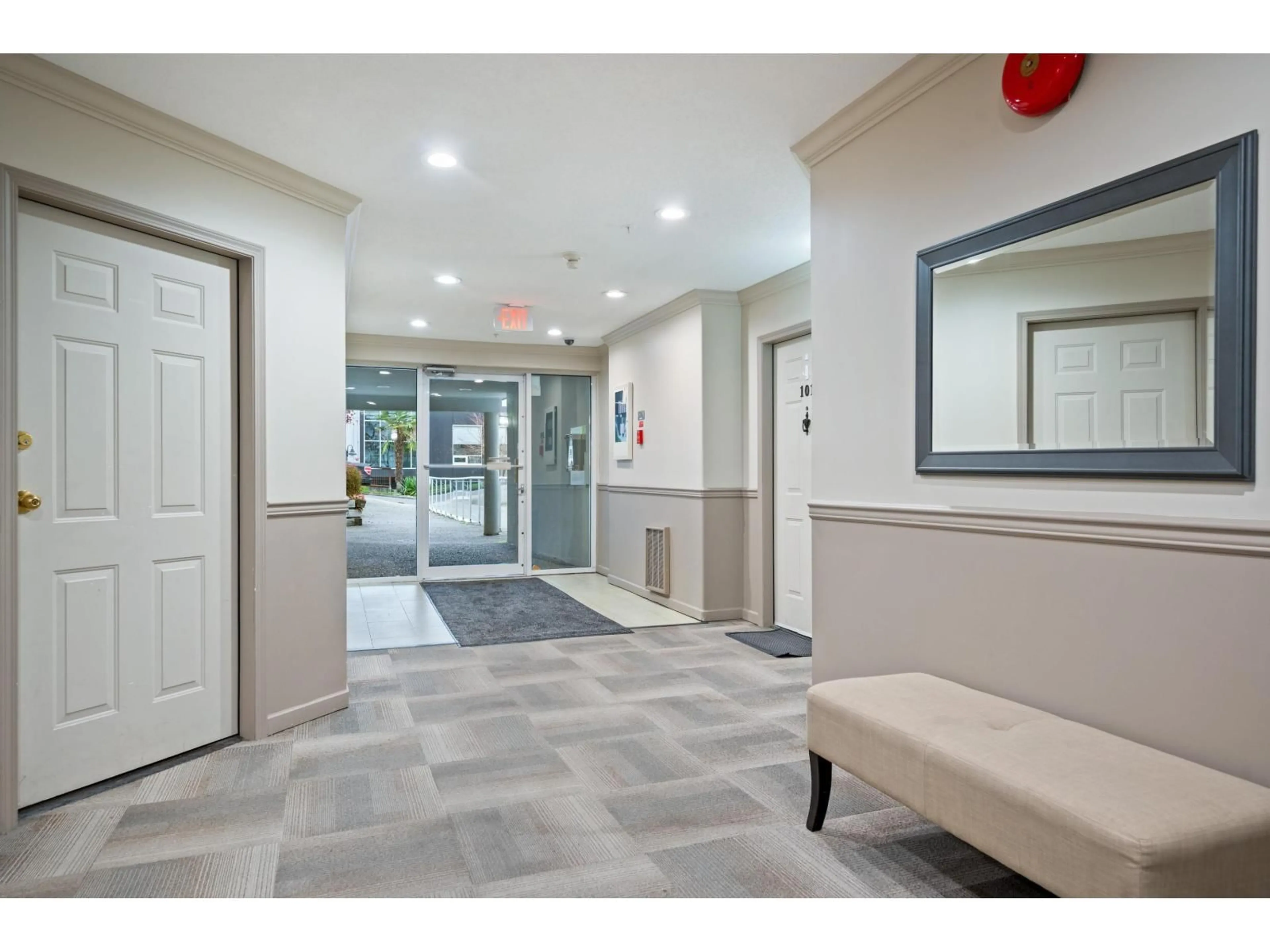 Indoor foyer for 307 - 15941 MARINE, White Rock British Columbia V4B1E9