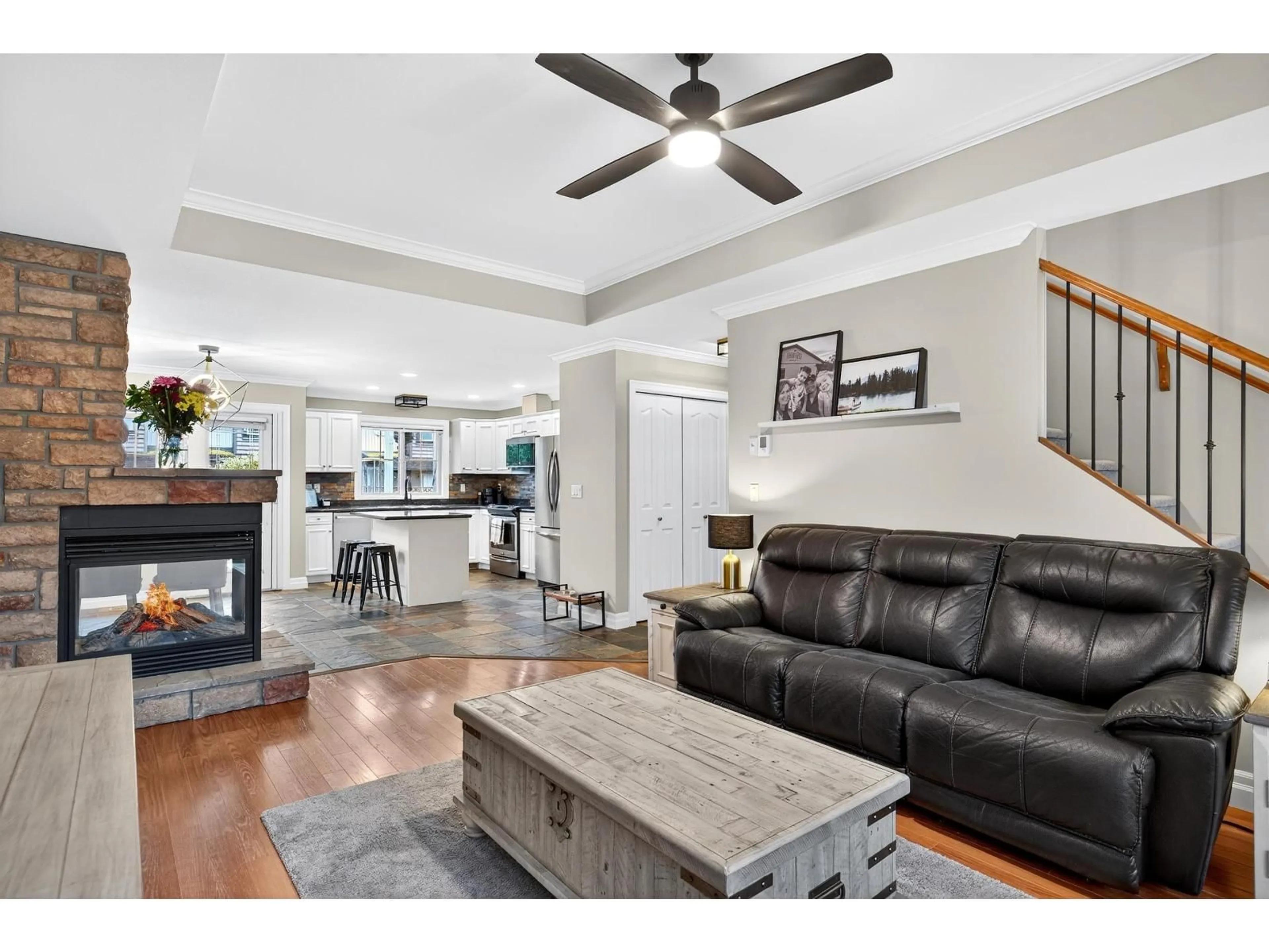 Living room with furniture, unknown for 17 - 44523 MCLAREN DRIVE, Chilliwack British Columbia V2R0C2