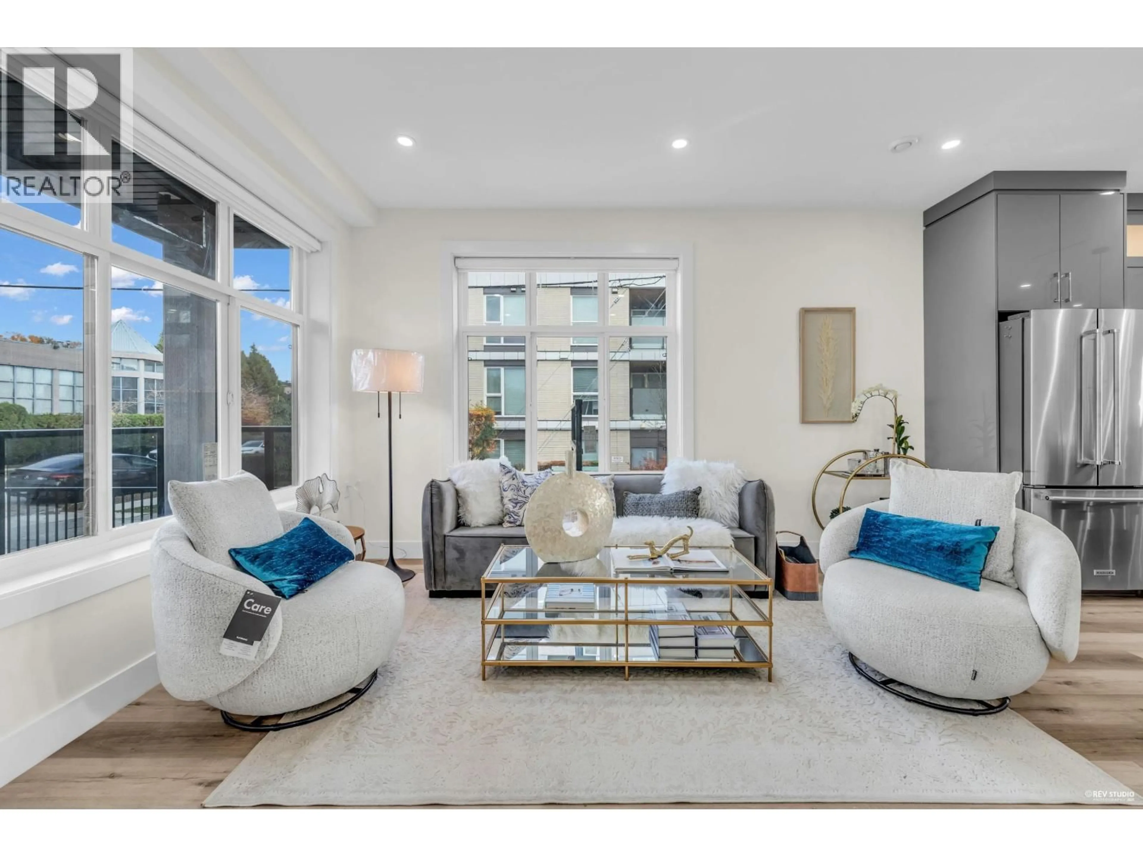 Living room with furniture, unknown for 514 60TH AVENUE, Vancouver British Columbia V6P1Z7