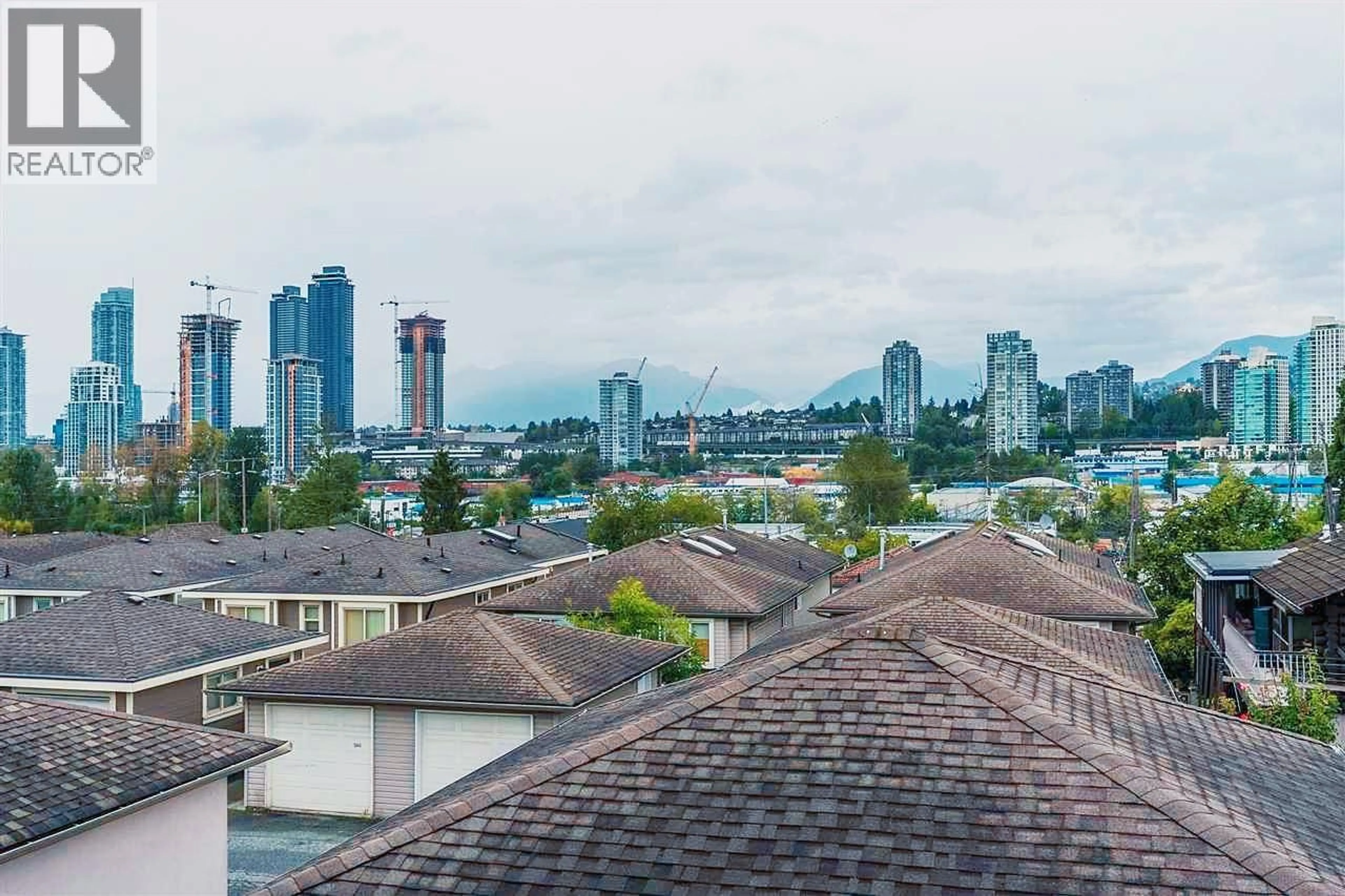 A pic from outside/outdoor area/front of a property/back of a property/a pic from drone, city buildings view from balcony for 5057 DOMINION STREET, Burnaby British Columbia V5G1C8