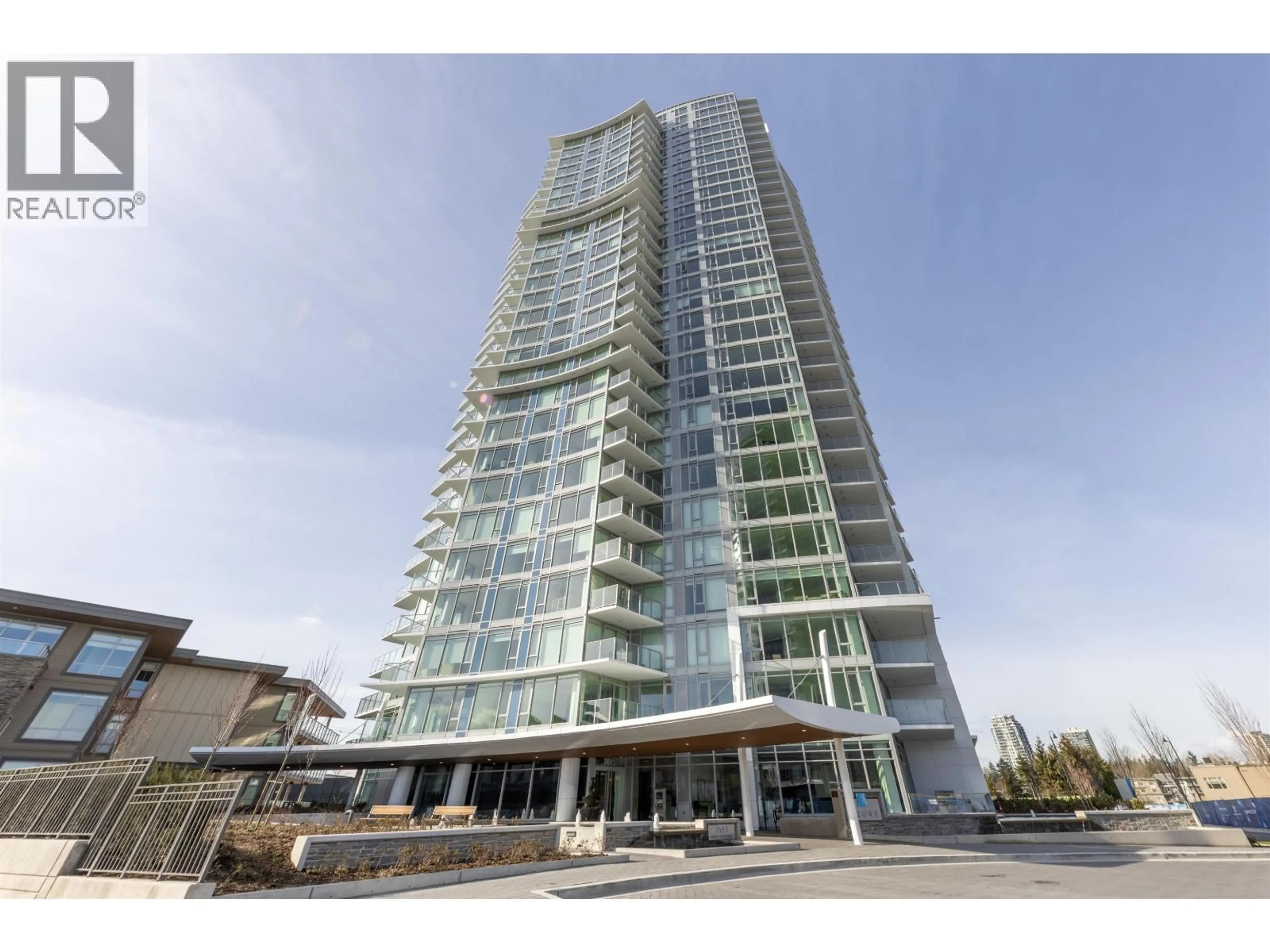 Indoor foyer for 306 - 7693 PARK CRESCENT, Burnaby British Columbia V3N0J4