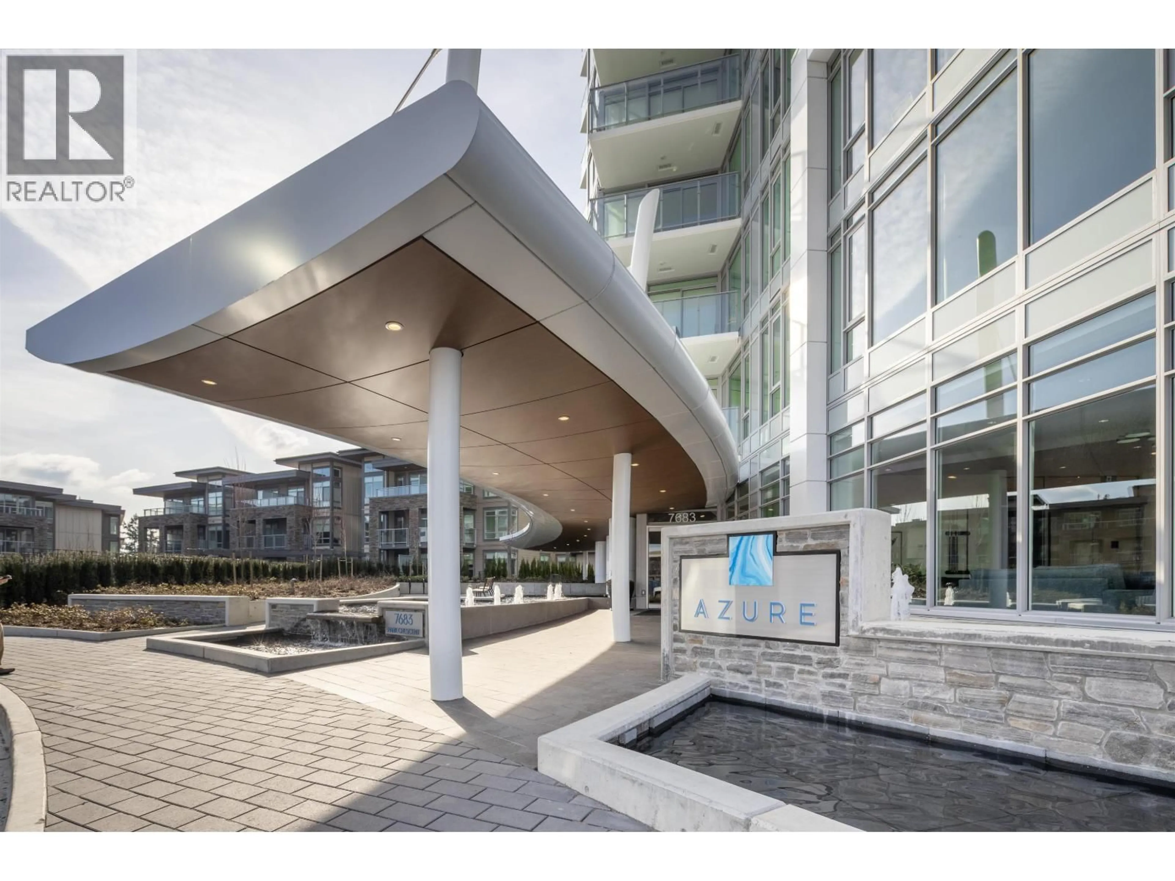 Indoor foyer for 306 - 7693 PARK CRESCENT, Burnaby British Columbia V3N0J4