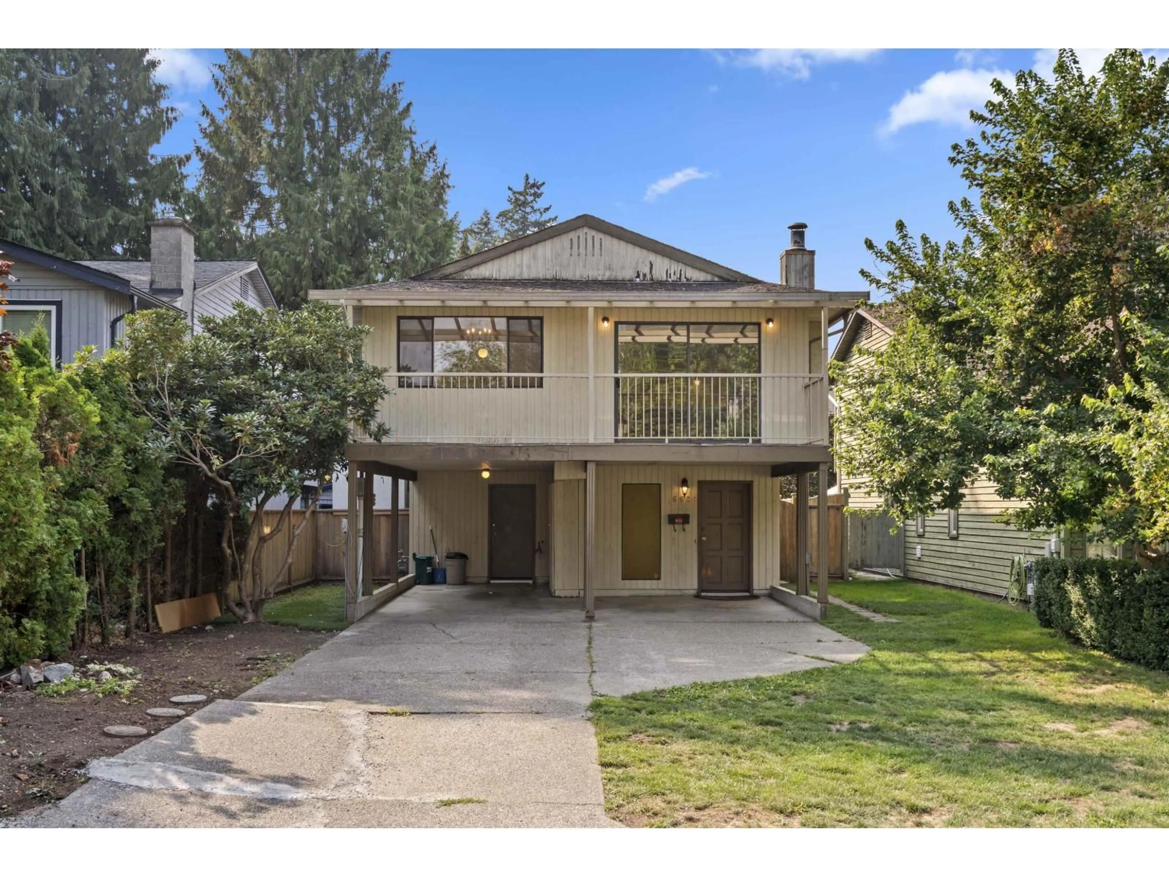 A pic from outside/outdoor area/front of a property/back of a property/a pic from drone, street for 6681 BAKER, Delta British Columbia V4E2T8