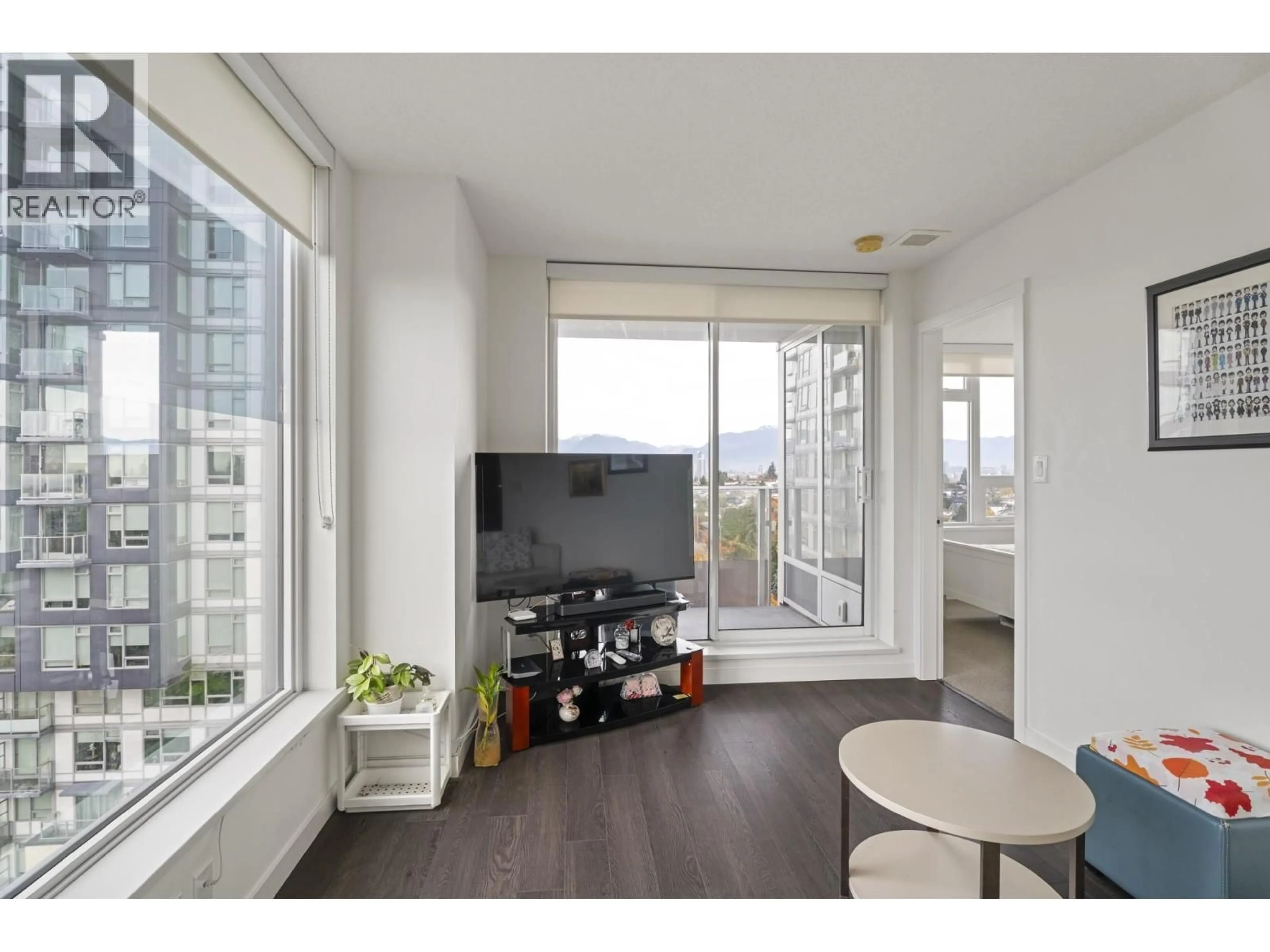 A pic of a room for 1602 - 5515 BOUNDARY ROAD, Vancouver British Columbia V5R0E3