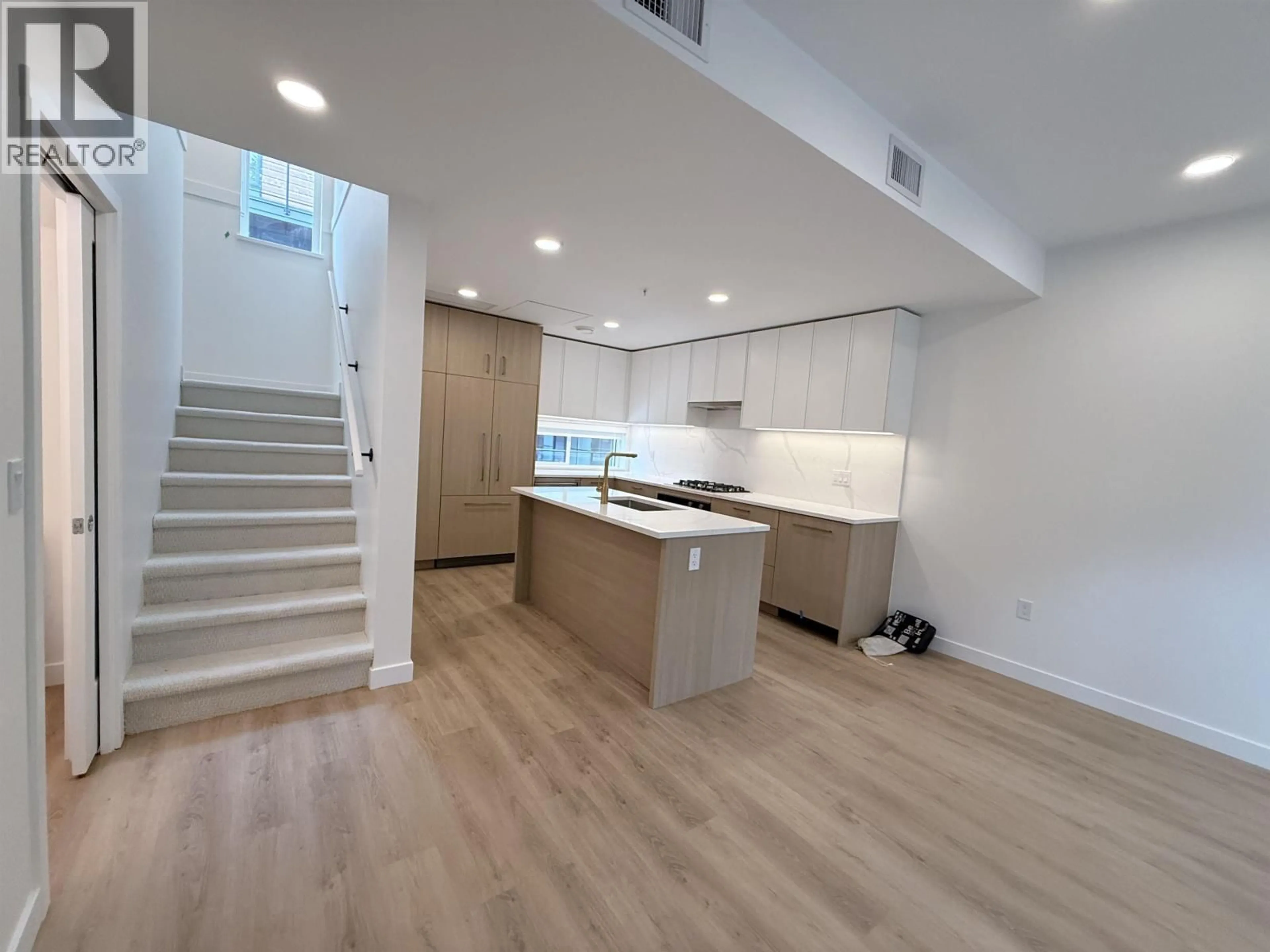 Open concept kitchen, unknown for 202 - 381 CLAYTON STREET, Coquitlam British Columbia V3K0J8