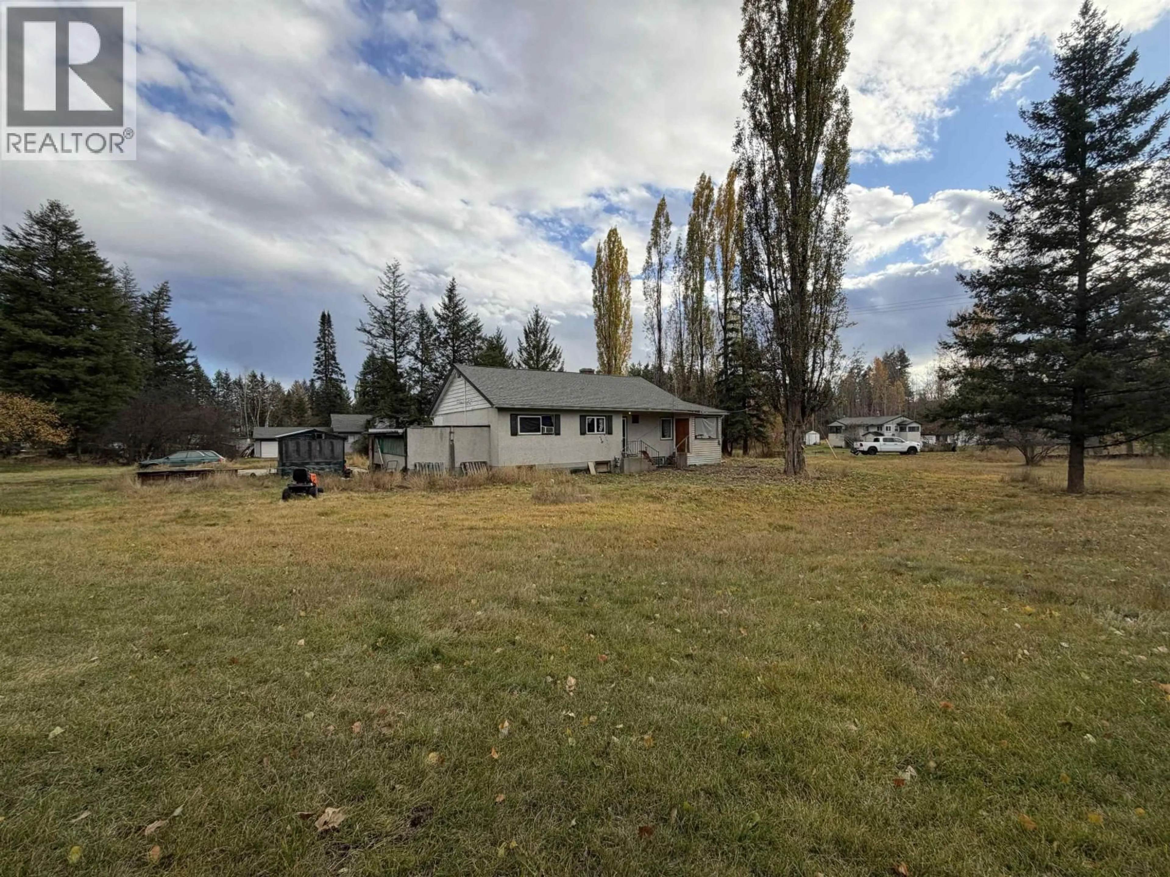 A pic from outside/outdoor area/front of a property/back of a property/a pic from drone, unknown for 1108 RIVER PARK ROAD, Quesnel British Columbia V2J2Y9