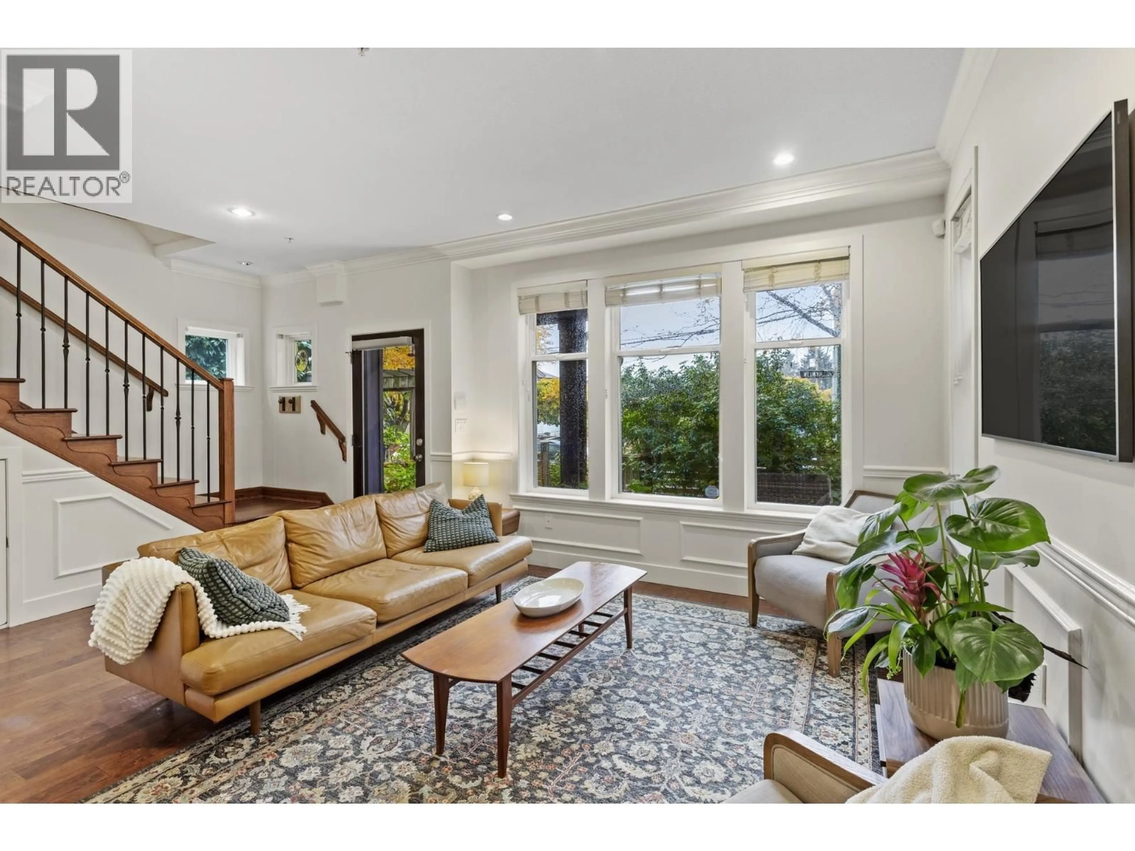 Living room with furniture, unknown for 4463 WELWYN STREET, Vancouver British Columbia V5N3Z3