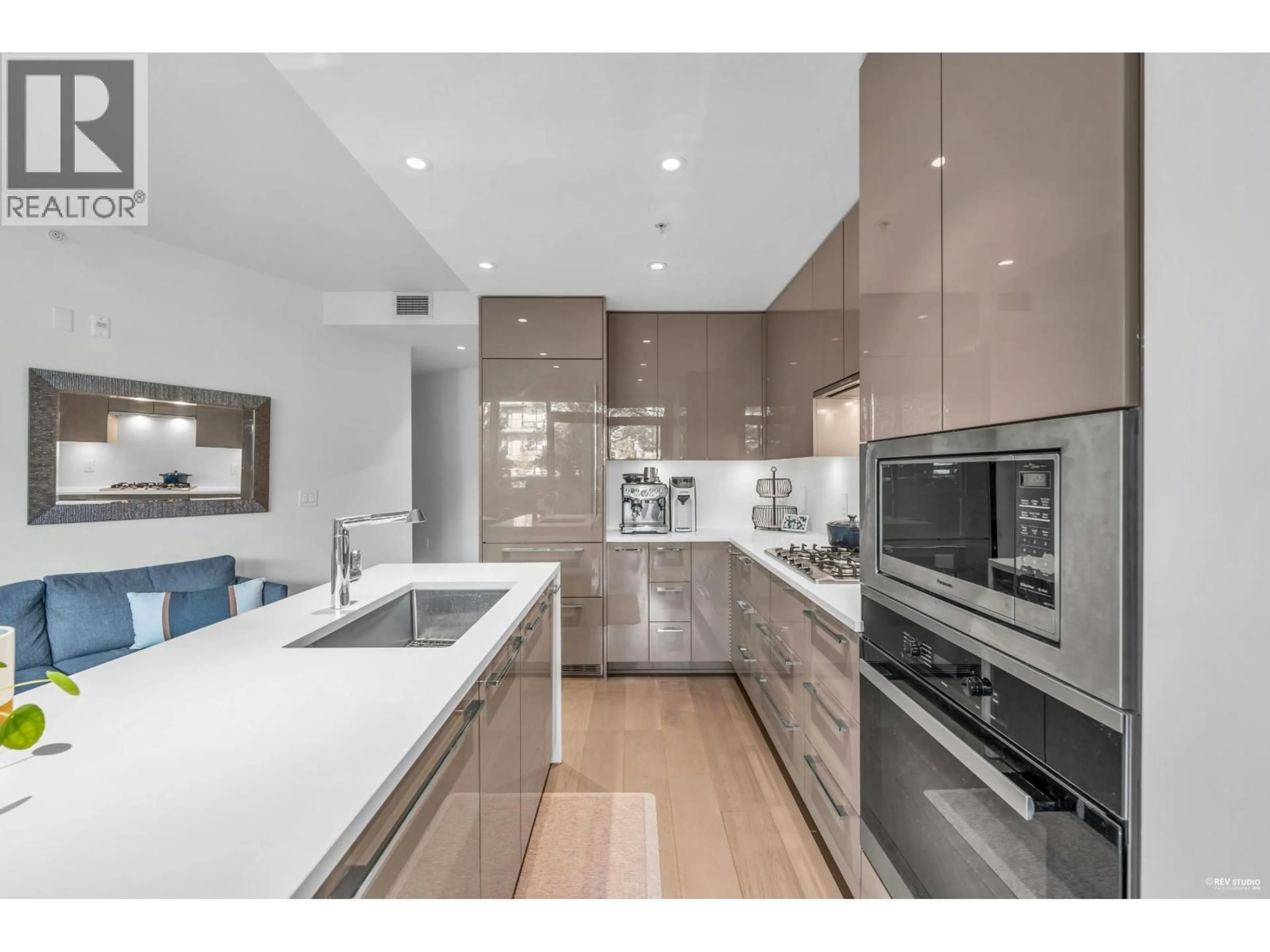 Contemporary kitchen, ceramic/tile floor for 107 - 5189 CAMBIE STREET, Vancouver British Columbia V5Z0J4