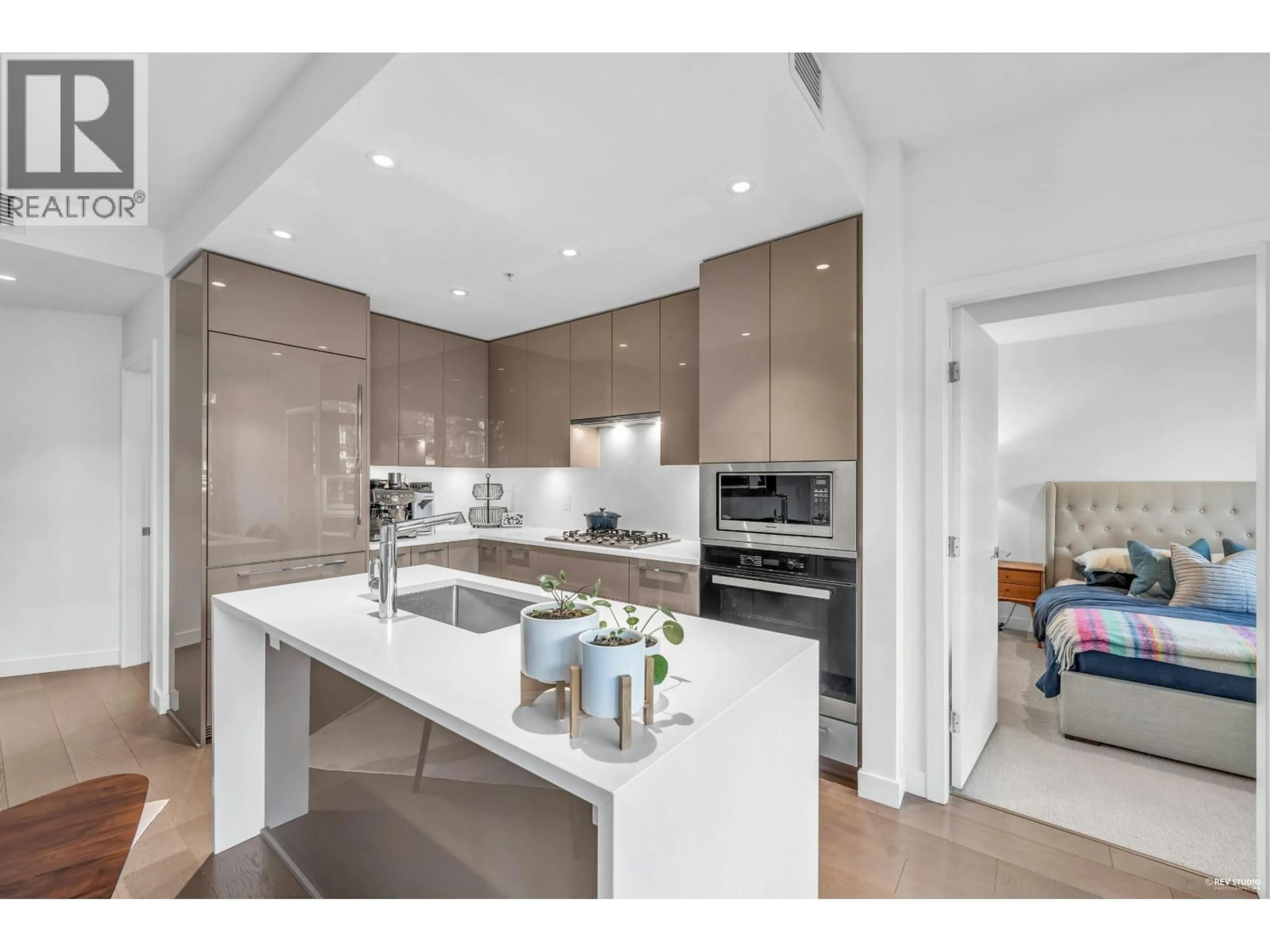 Open concept kitchen, unknown for 107 - 5189 CAMBIE STREET, Vancouver British Columbia V5Z0J4