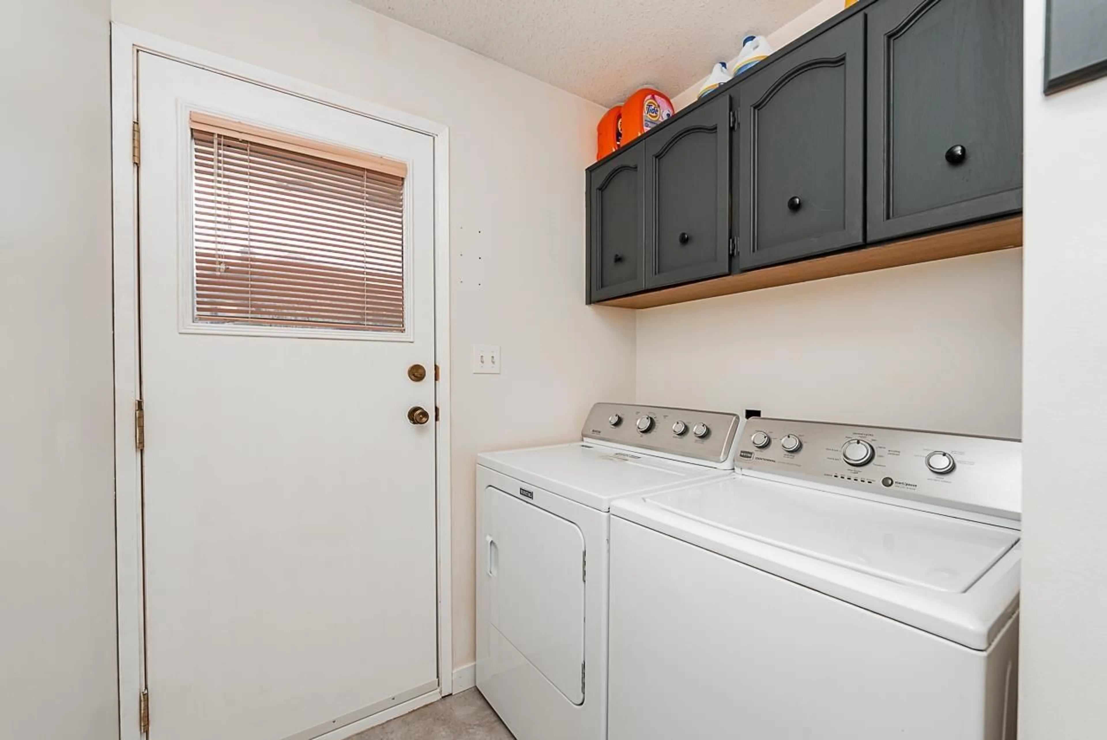 Laundry room for 34686 ST MATTHEWS WAY, Abbotsford British Columbia V2S5L3