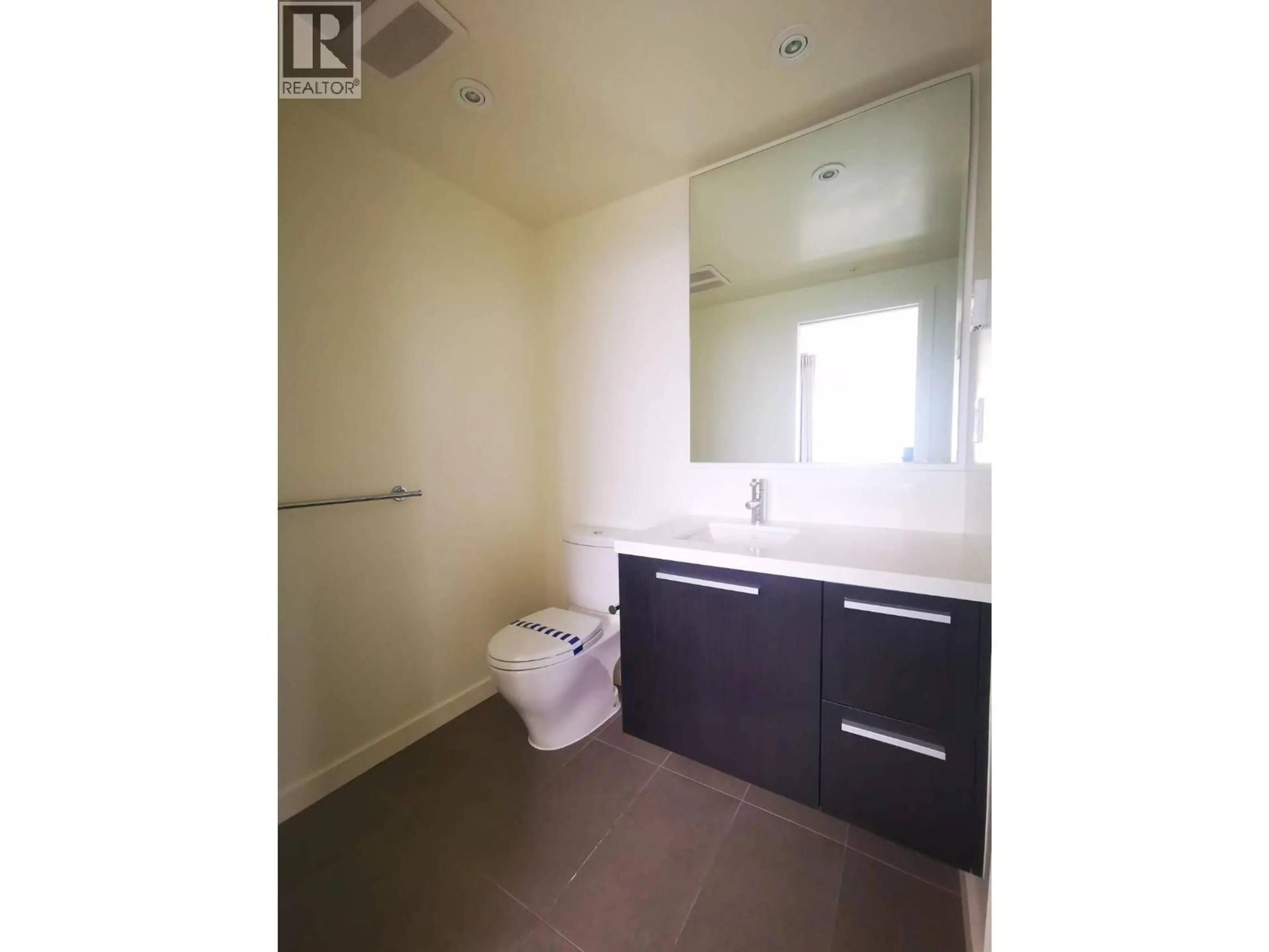 A pic of a room for 3905 - 6333 SILVER AVENUE, Burnaby British Columbia V5H0C3