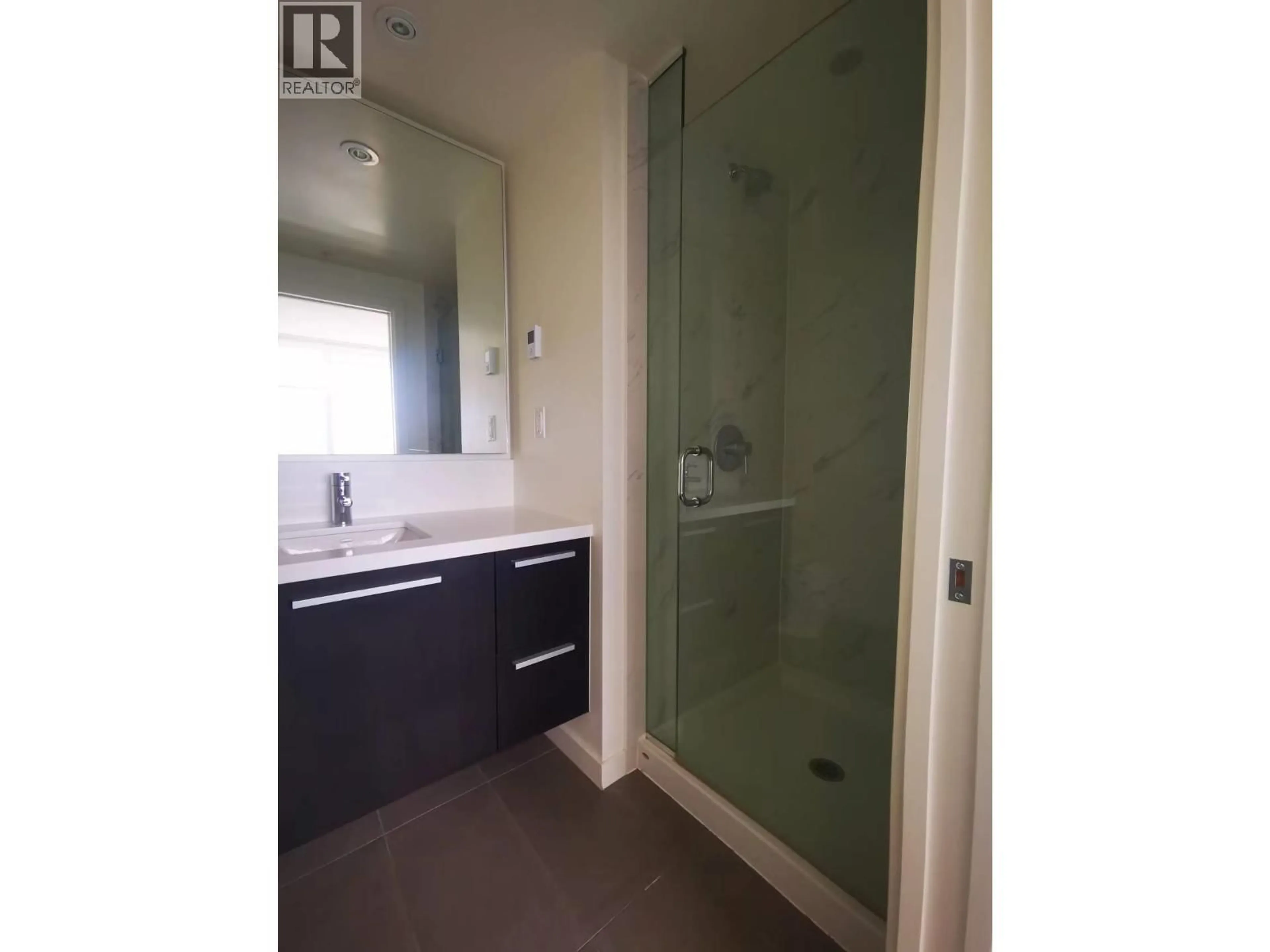 Unknown for 3905 - 6333 SILVER AVENUE, Burnaby British Columbia V5H0C3