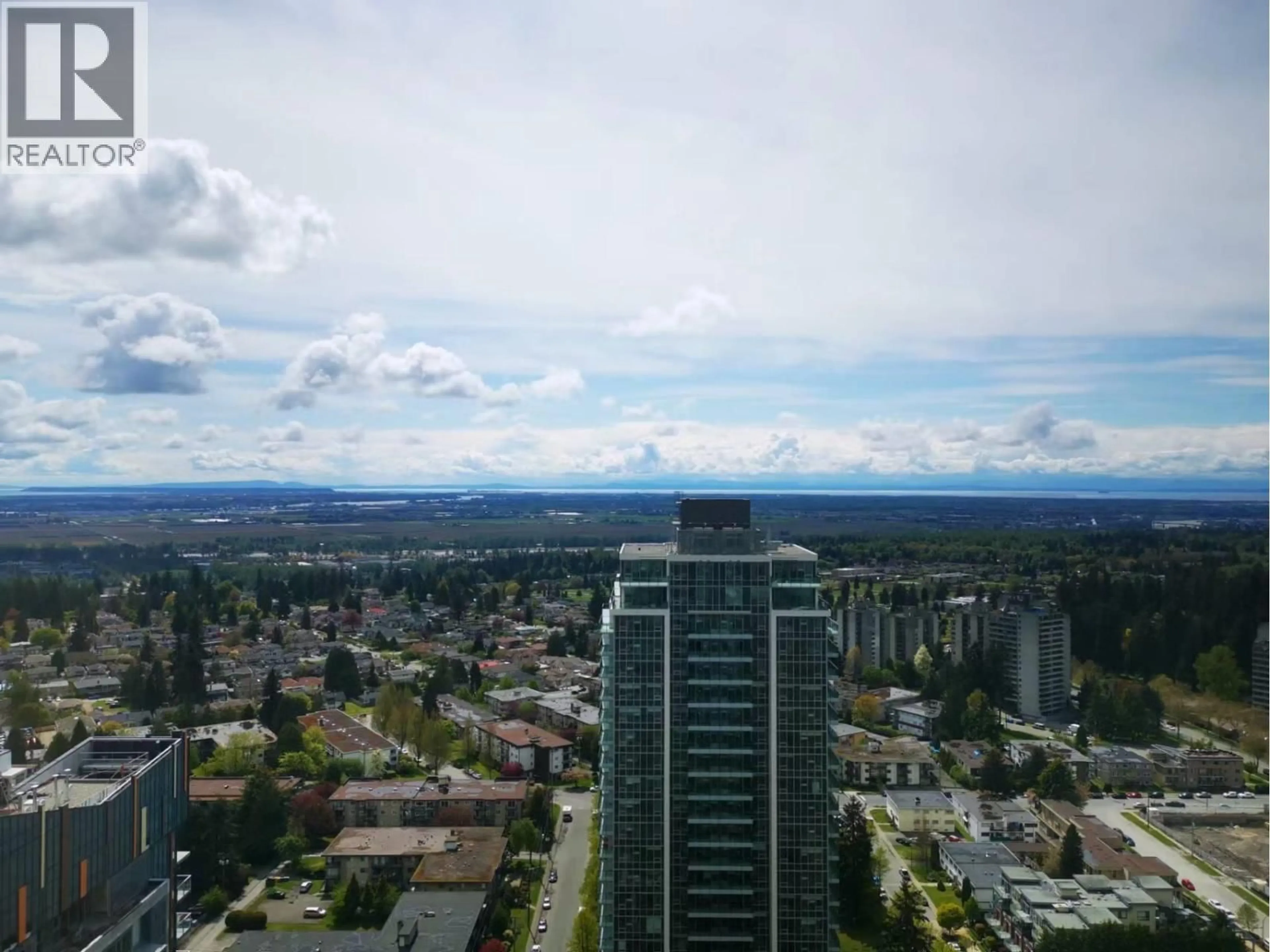 A pic from outside/outdoor area/front of a property/back of a property/a pic from drone, city buildings view from balcony for 3905 - 6333 SILVER AVENUE, Burnaby British Columbia V5H0C3