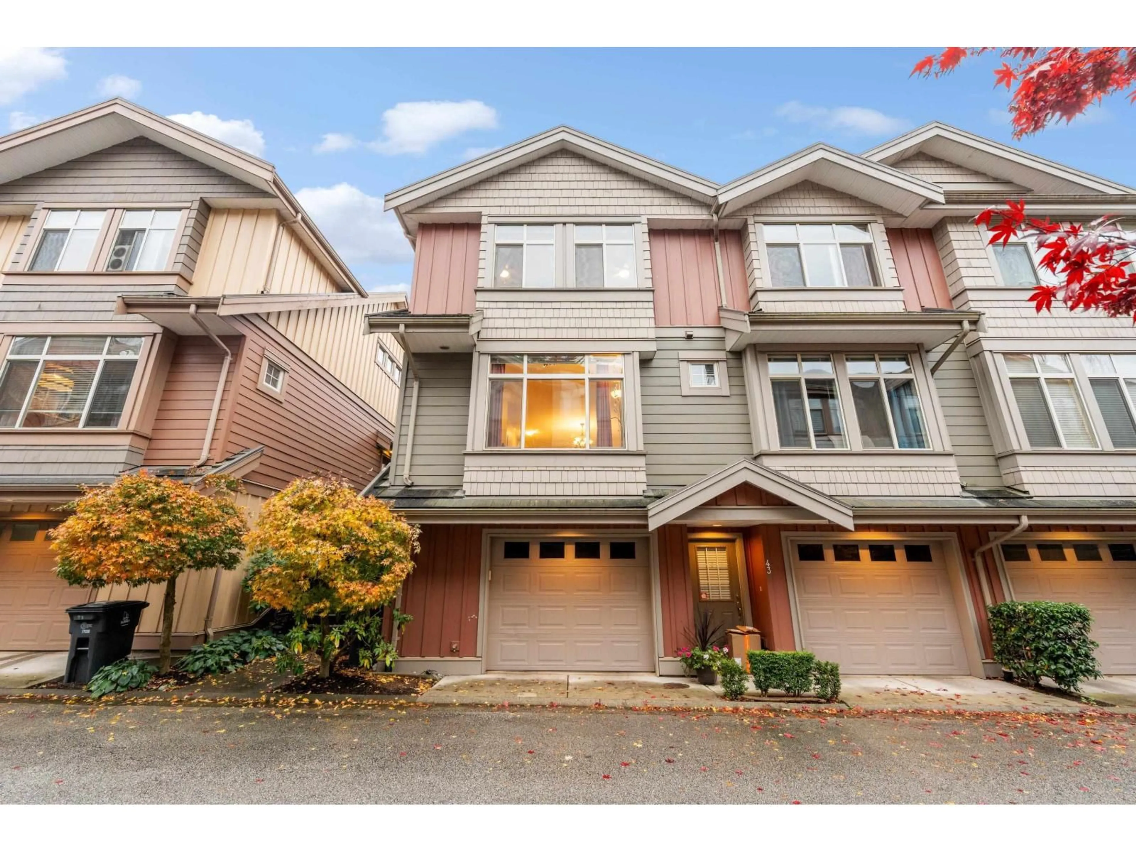 Home with vinyl exterior material, street for 42 - 15151 34, Surrey British Columbia V3Z4P5