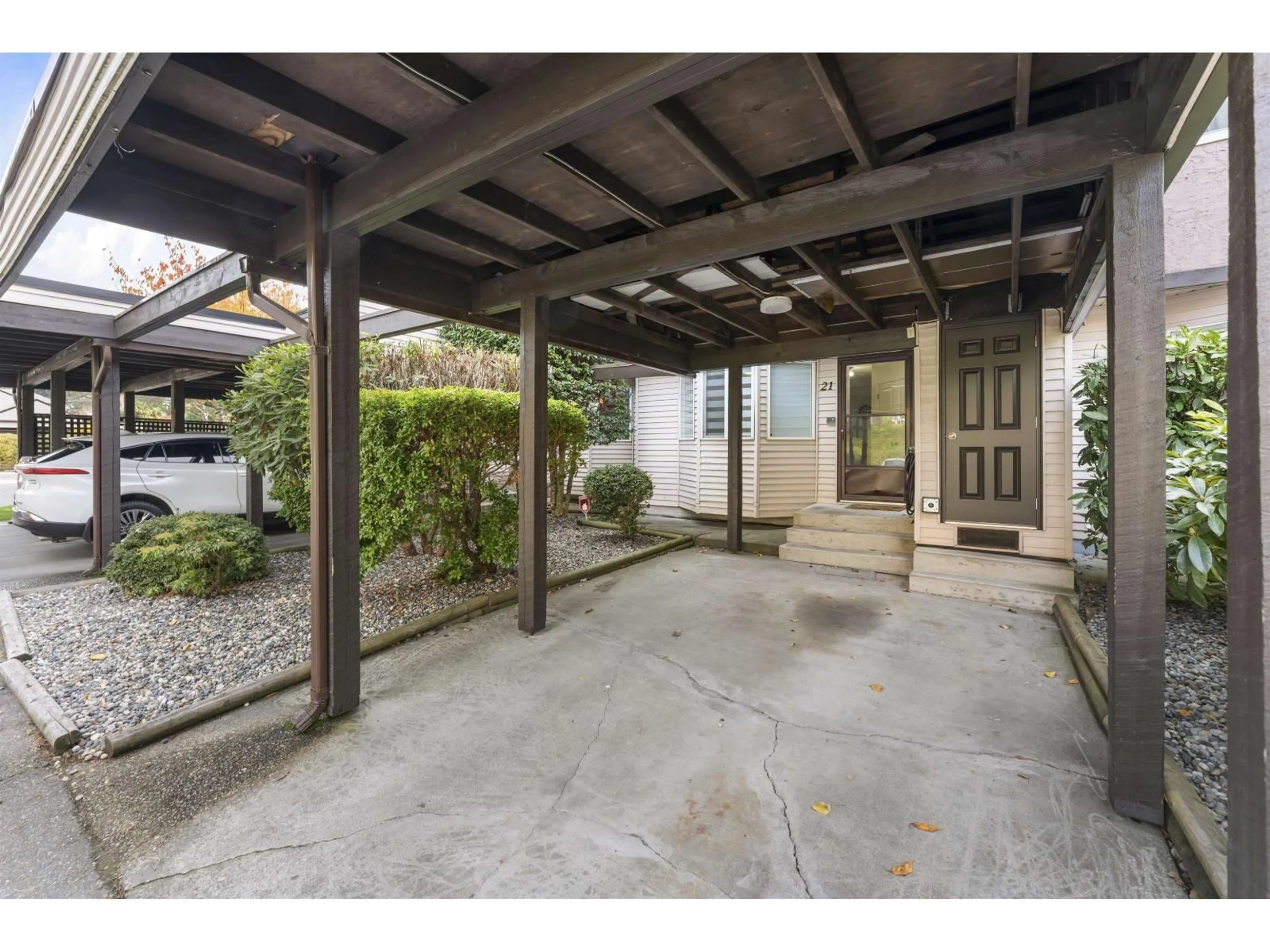 Patio, street for 21 - 7521 140, Surrey British Columbia V3W5J9