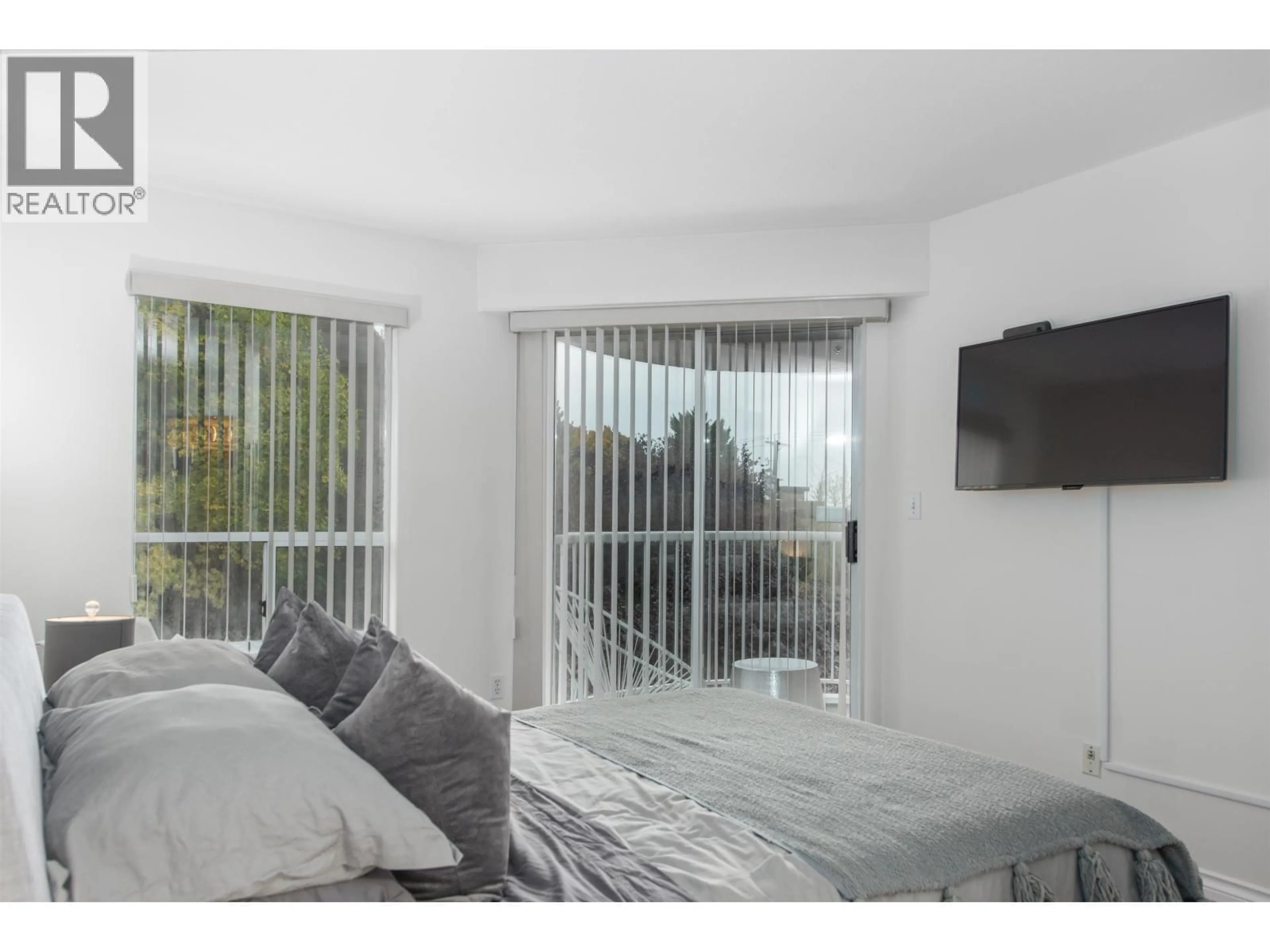 A pic of a room for 202 - 788 8TH AVENUE, Vancouver British Columbia V5Z1E1