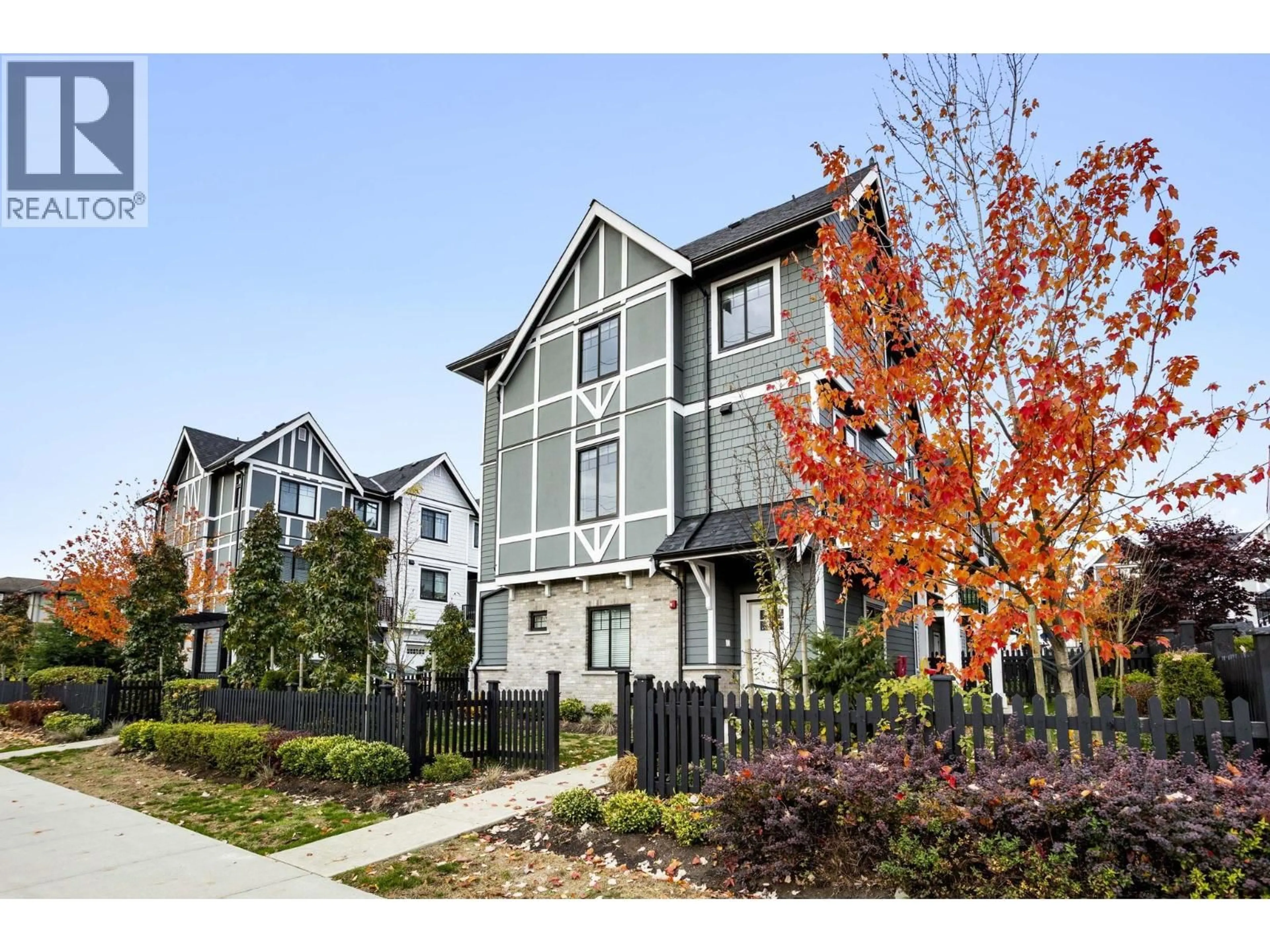 Home with vinyl exterior material, street for 36 - 12018 237 STREET, Maple Ridge British Columbia V4R0H6