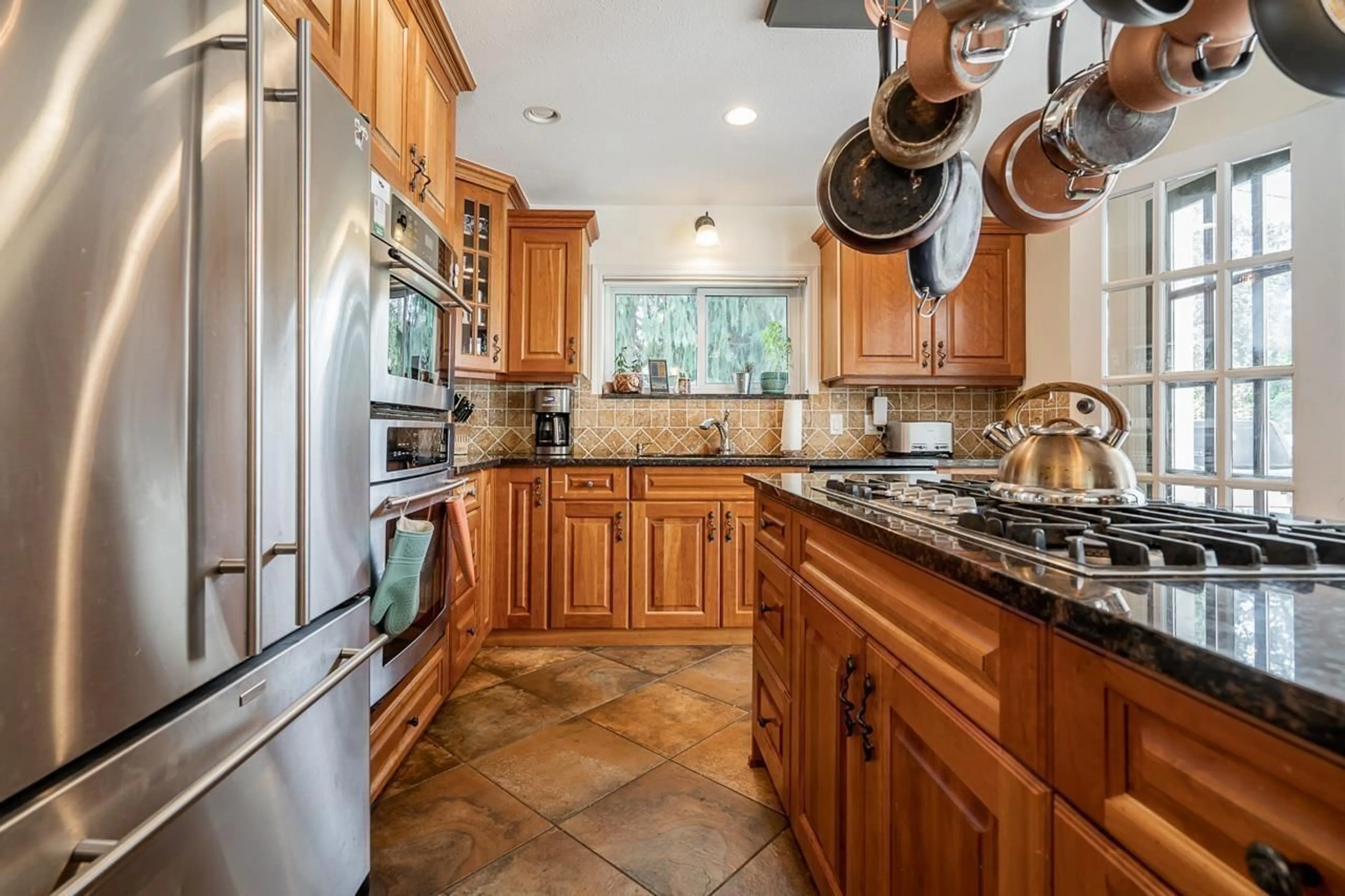 Unknown for 20383 41, Langley British Columbia V3A5N1