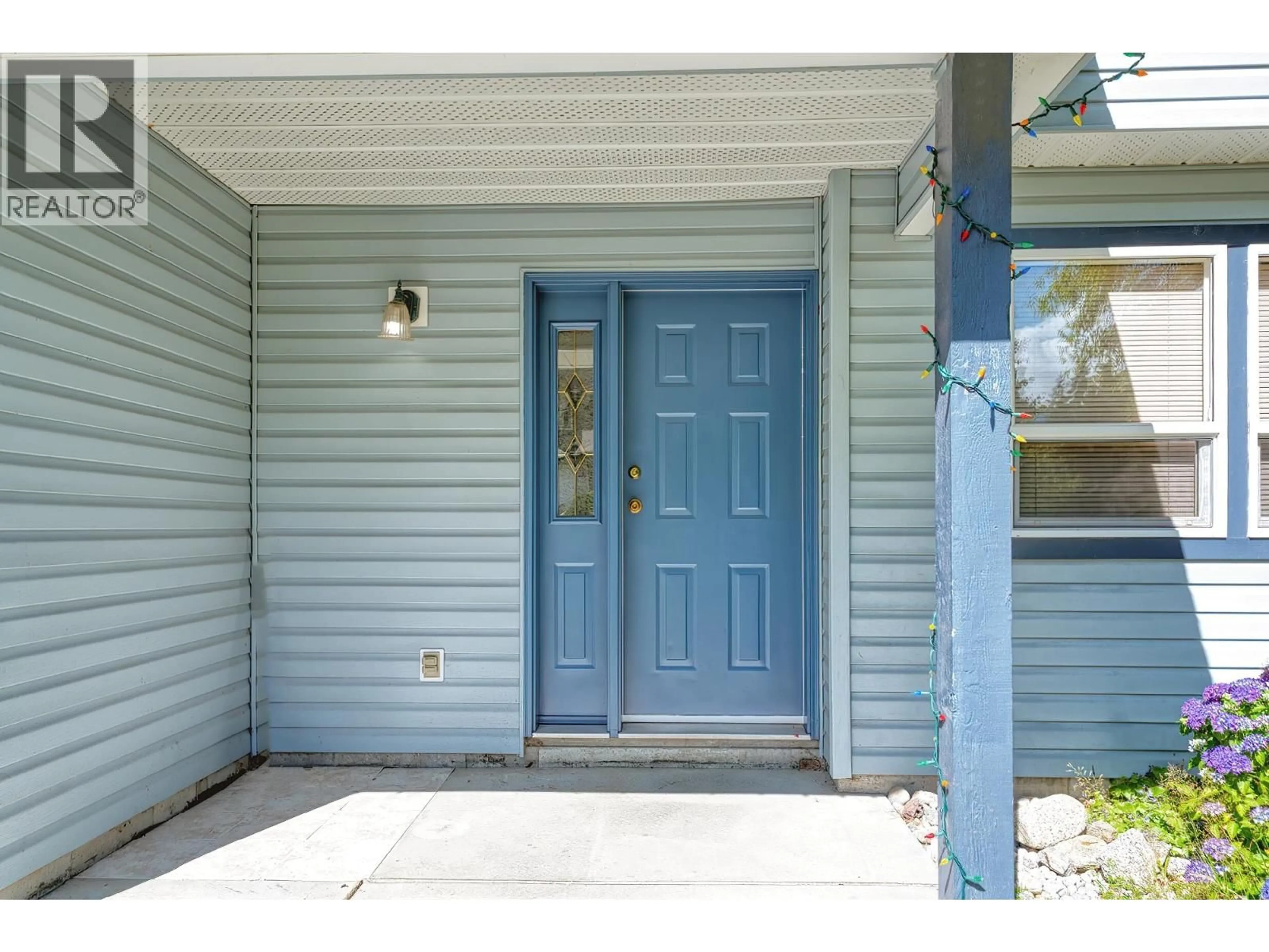 Indoor entryway for 5833 HERON PLACE, Sechelt British Columbia V7Z0R3
