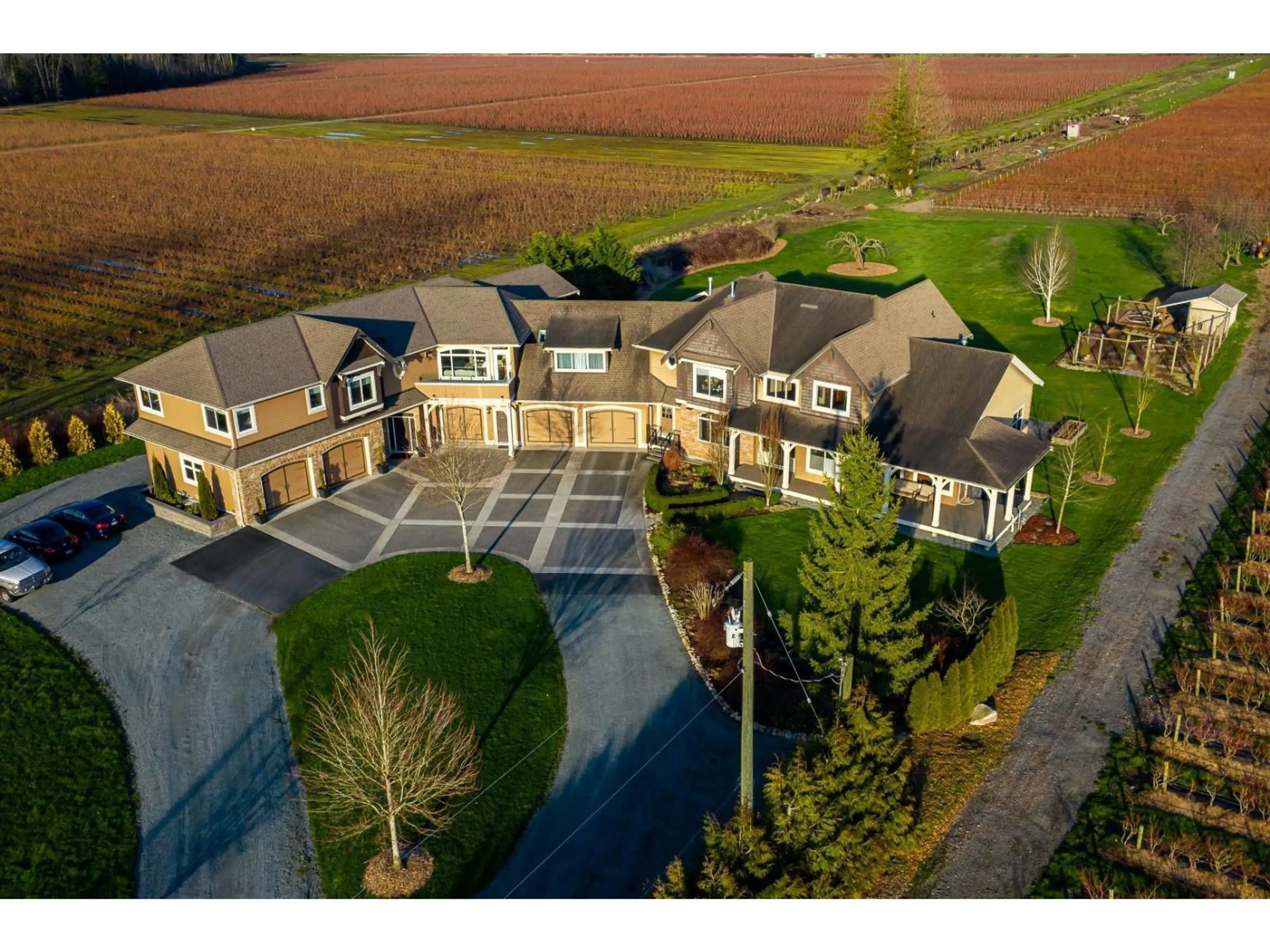 A pic from outside/outdoor area/front of a property/back of a property/a pic from drone, unknown for 3180 216, Langley British Columbia V2Z2E6