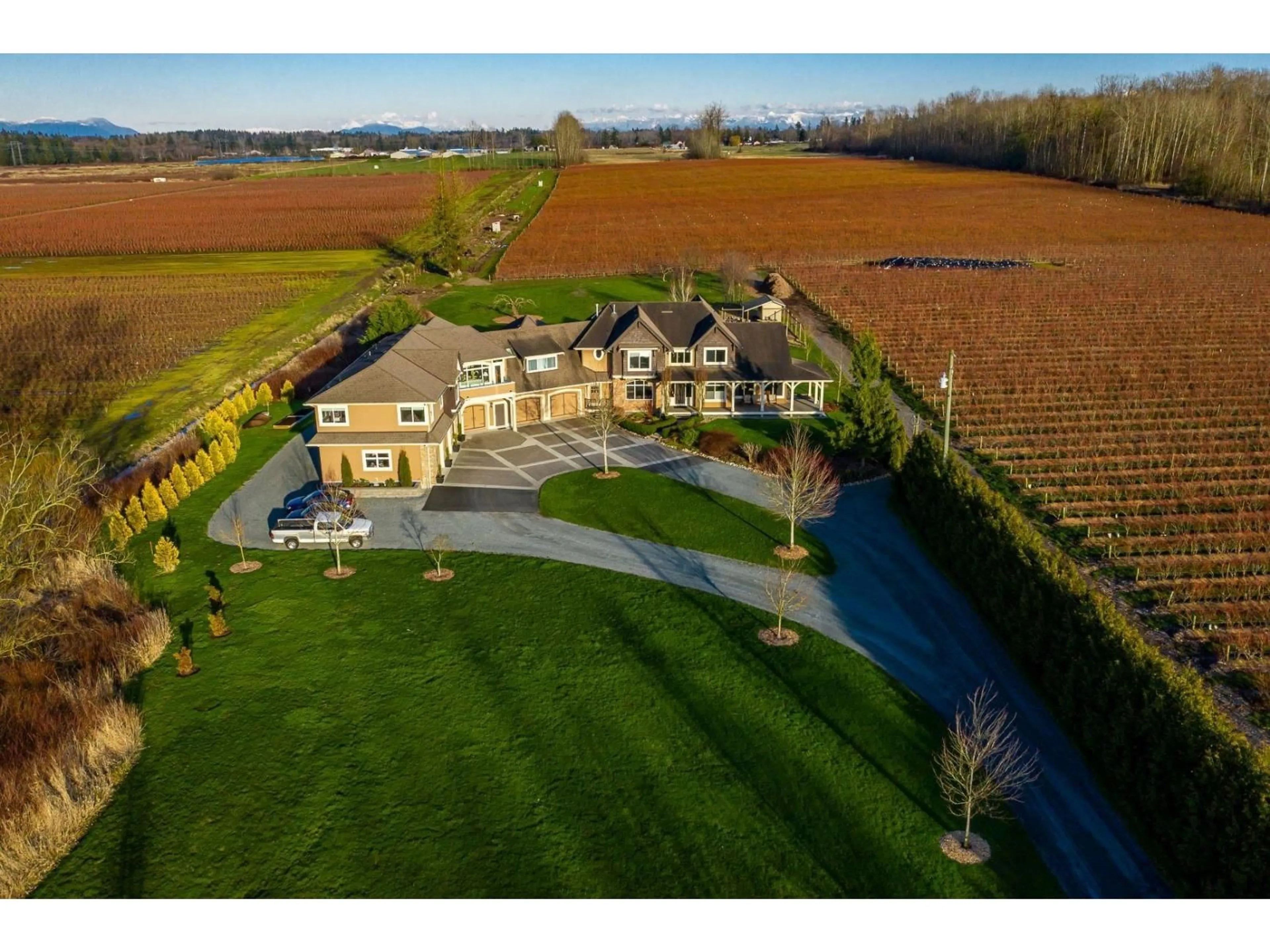 A pic from outside/outdoor area/front of a property/back of a property/a pic from drone, unknown for 3180 216, Langley British Columbia V2Z2E6