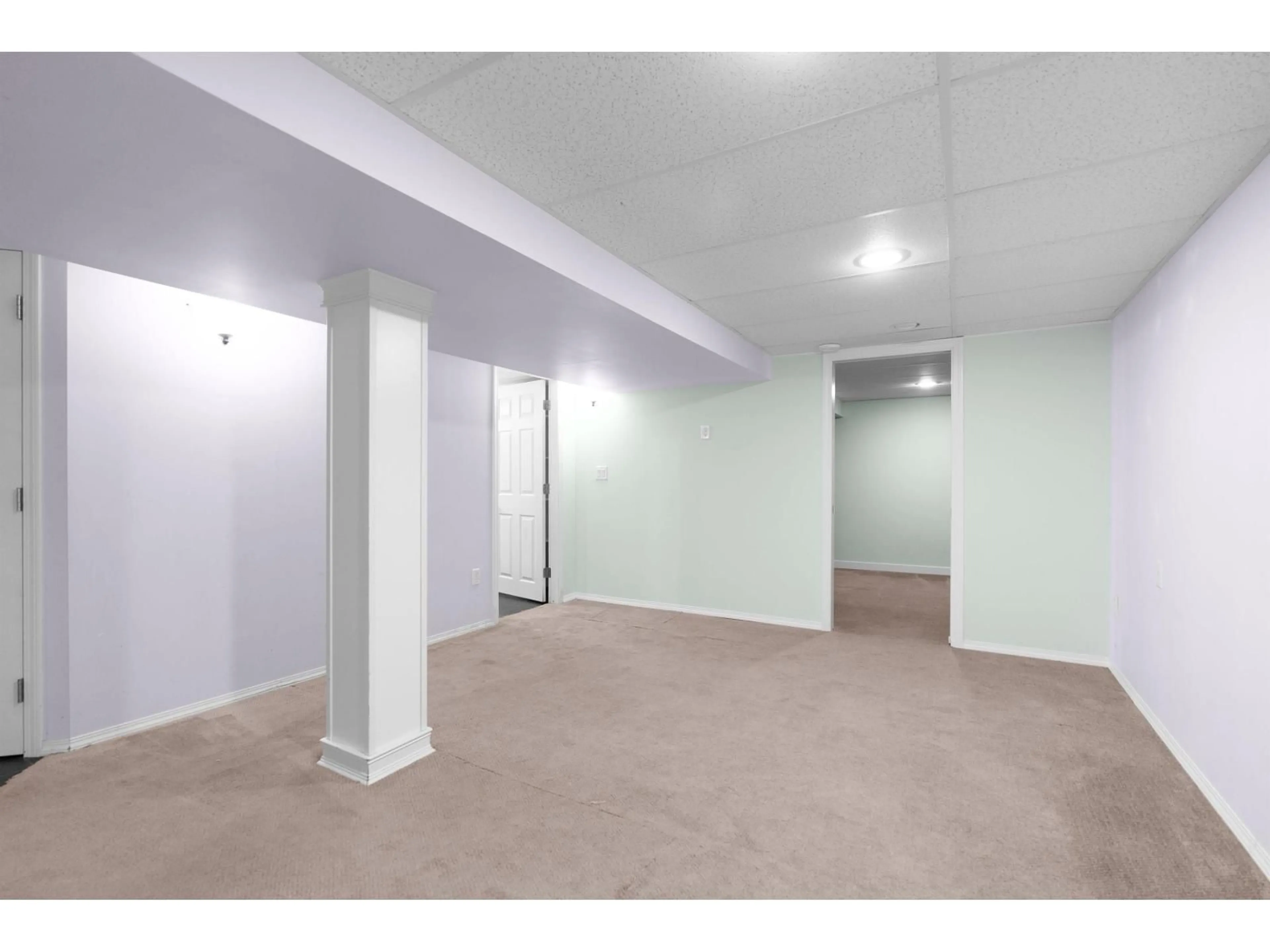 A pic of a room for 46461 PORTAGE AVENUE, Chilliwack British Columbia V2P3G3