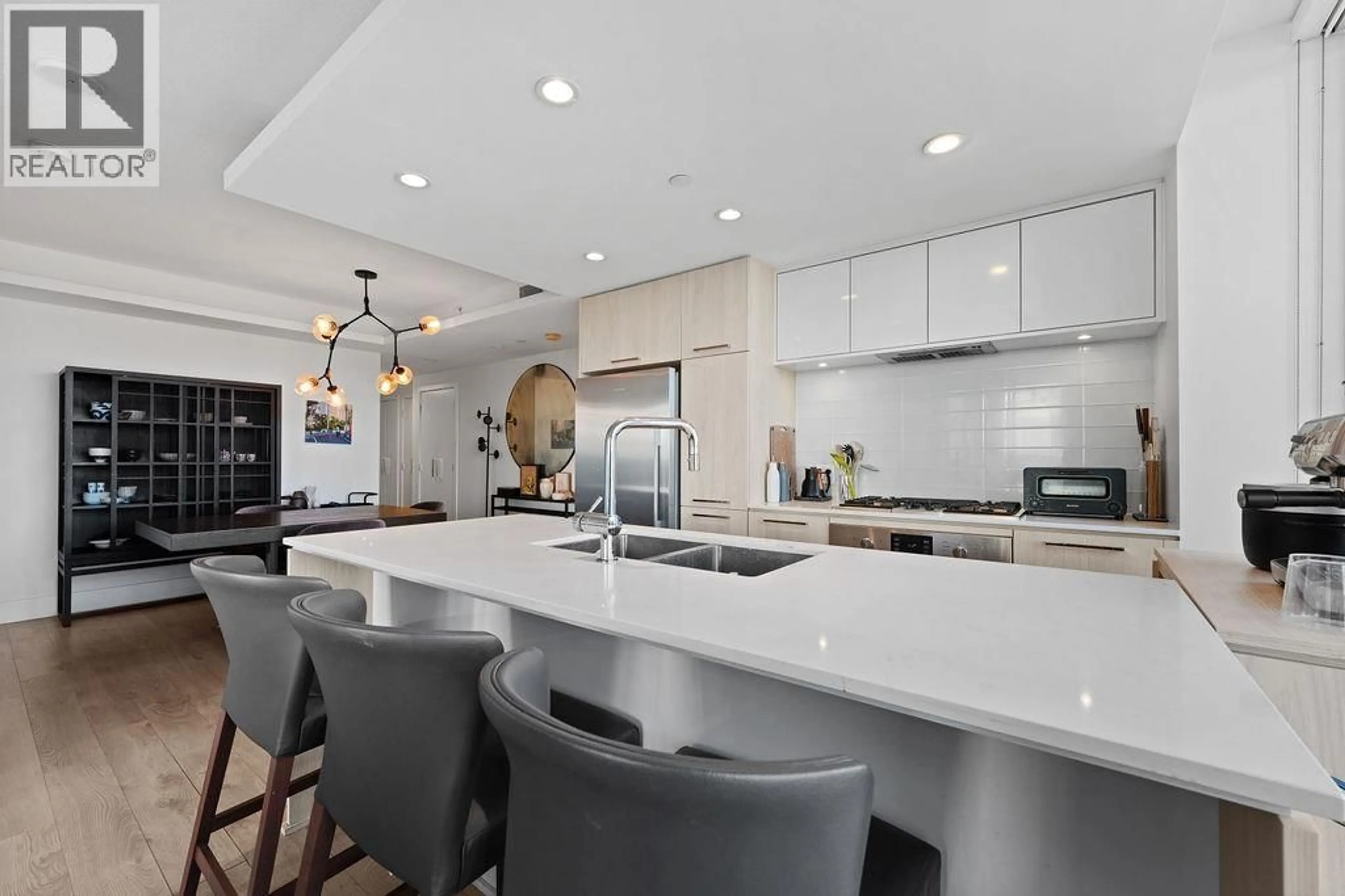 Contemporary kitchen, ceramic/tile floor for 1003 - 680 SEYLYNN CRESCENT, North Vancouver British Columbia V7J0B5