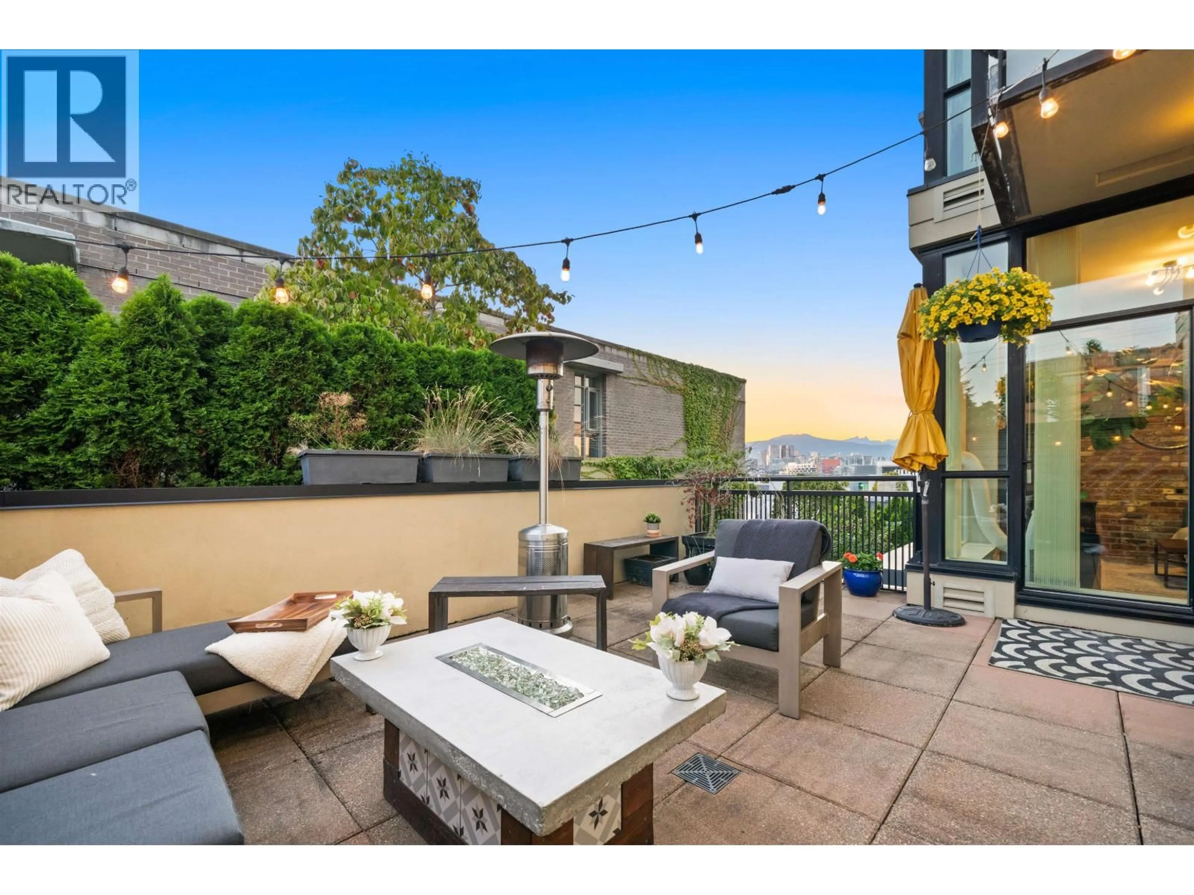 Patio, unknown for 207 - 2515 ONTARIO STREET, Vancouver British Columbia V5T4V4