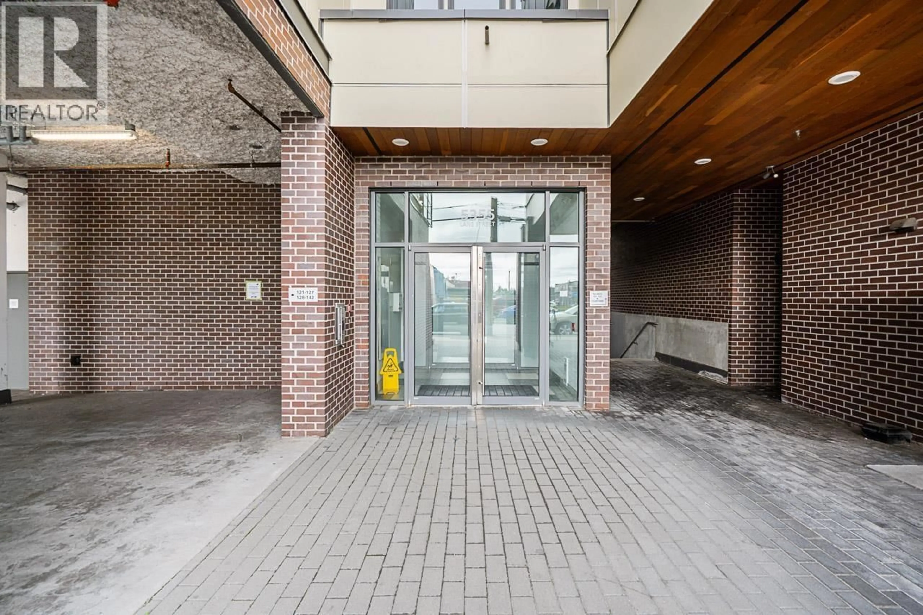 Indoor foyer for PH18 - 5355 LANE STREET, Burnaby British Columbia V5H0H1