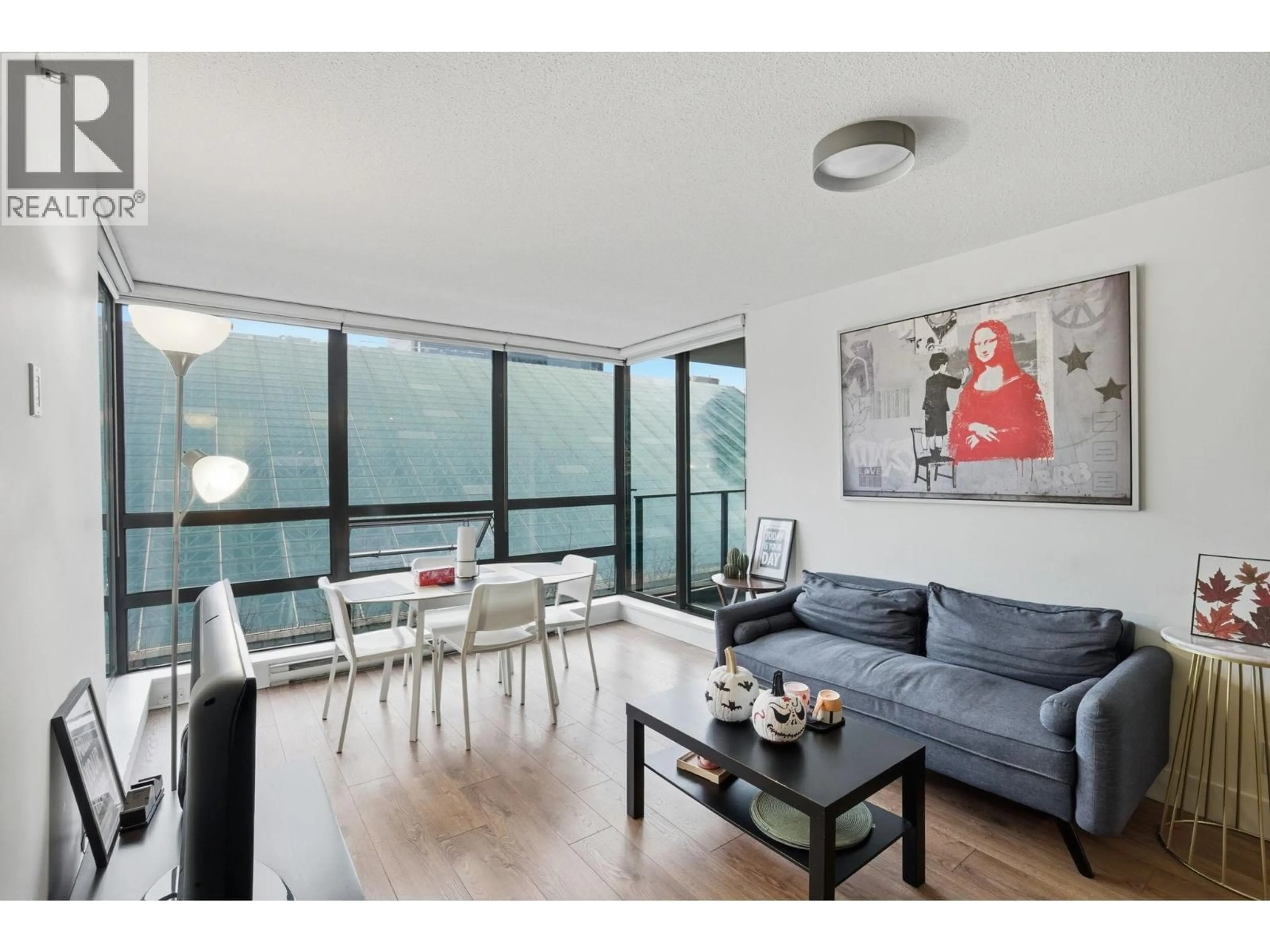 Living room with furniture, unknown for 602 - 933 HORNBY STREET, Vancouver British Columbia V6Z3G4