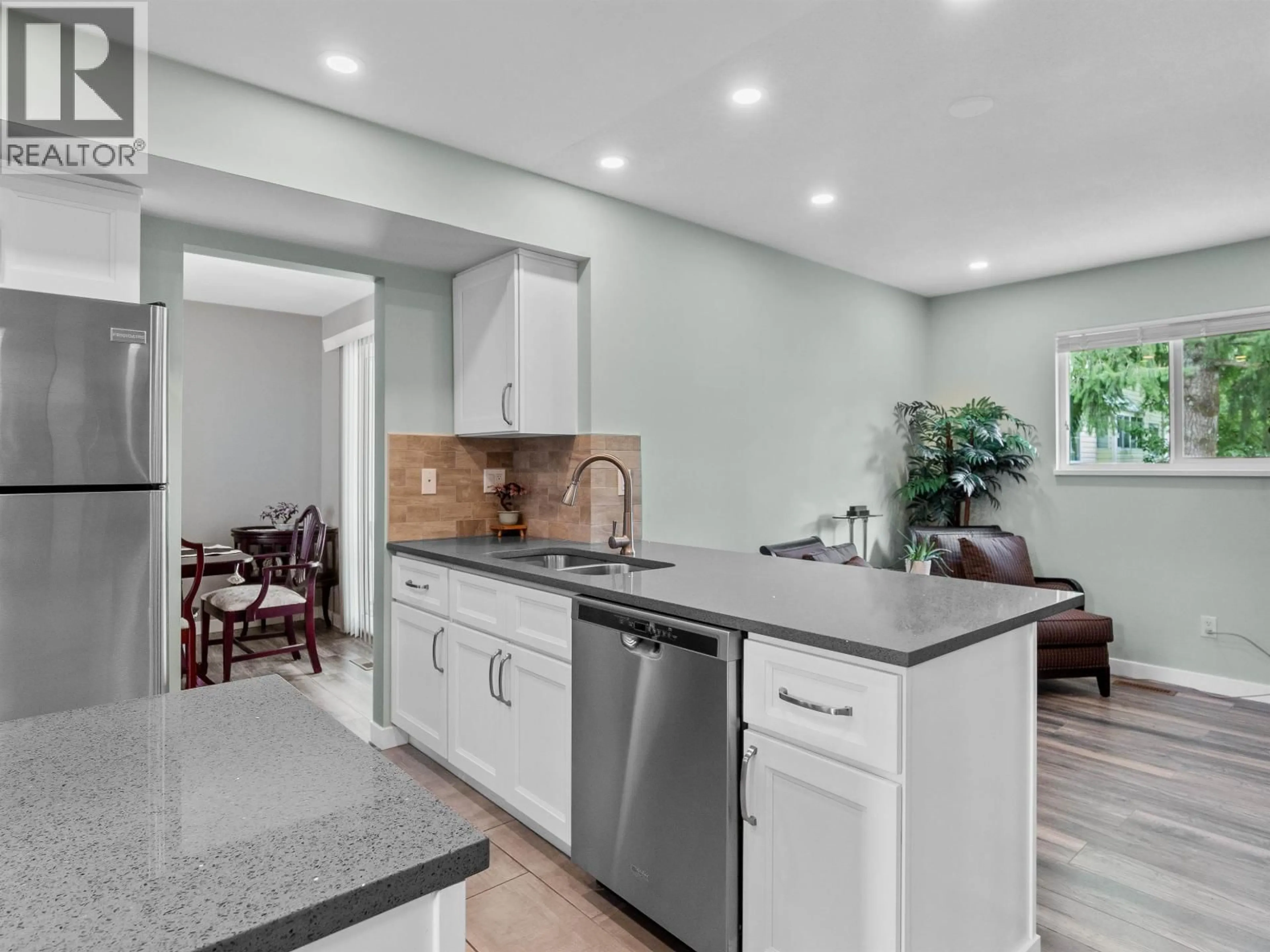 Open concept kitchen, ceramic/tile floor for 7 - 3440 COAST MERIDIAN ROAD, Port Coquitlam British Columbia V3B7H2