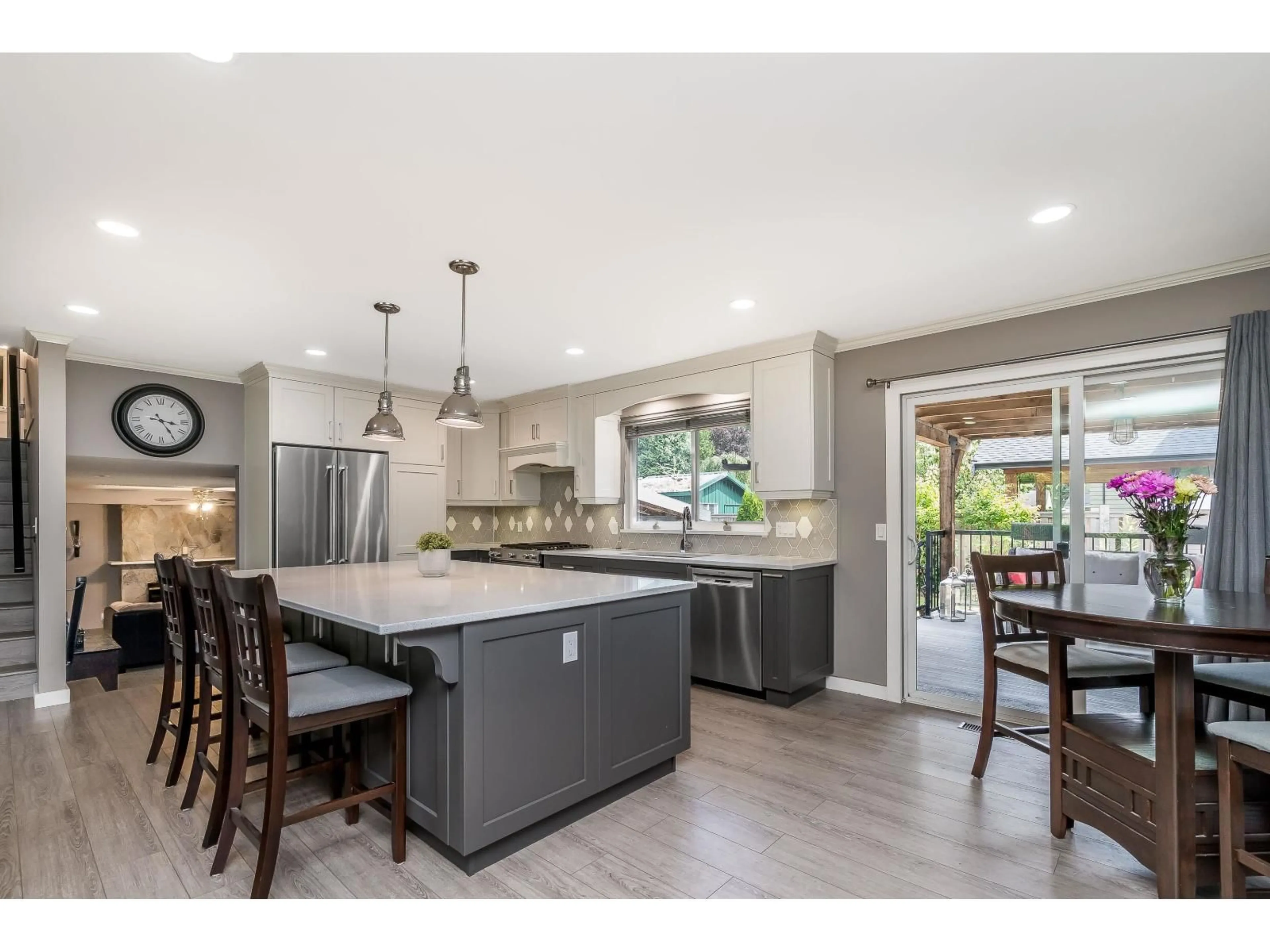 Open concept kitchen, unknown for 19934 45A, Langley British Columbia V3A5R9