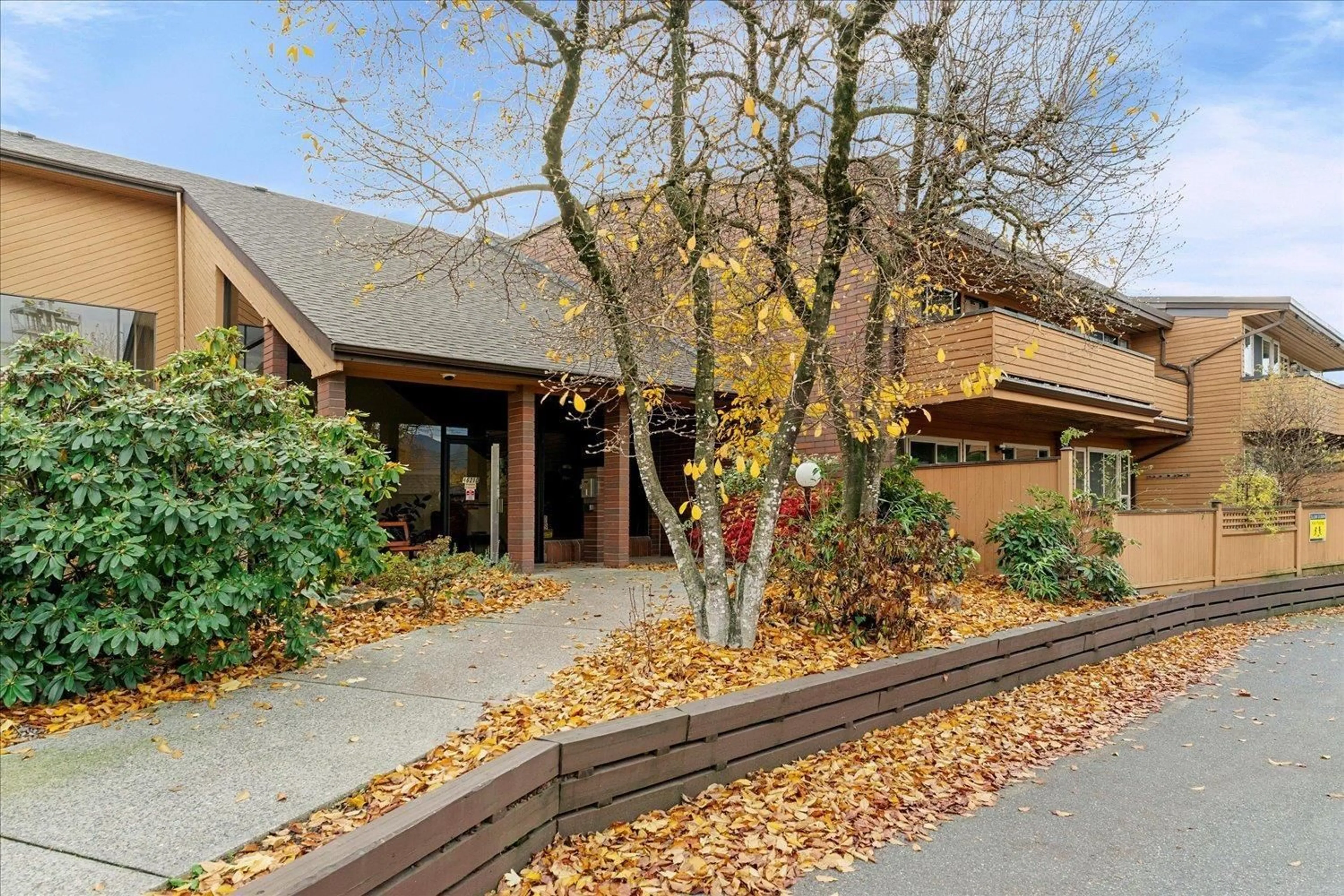 Indoor foyer for 209 - 46210 CHILLIWACK CENTRAL ROAD, Chilliwack British Columbia V2P1J8