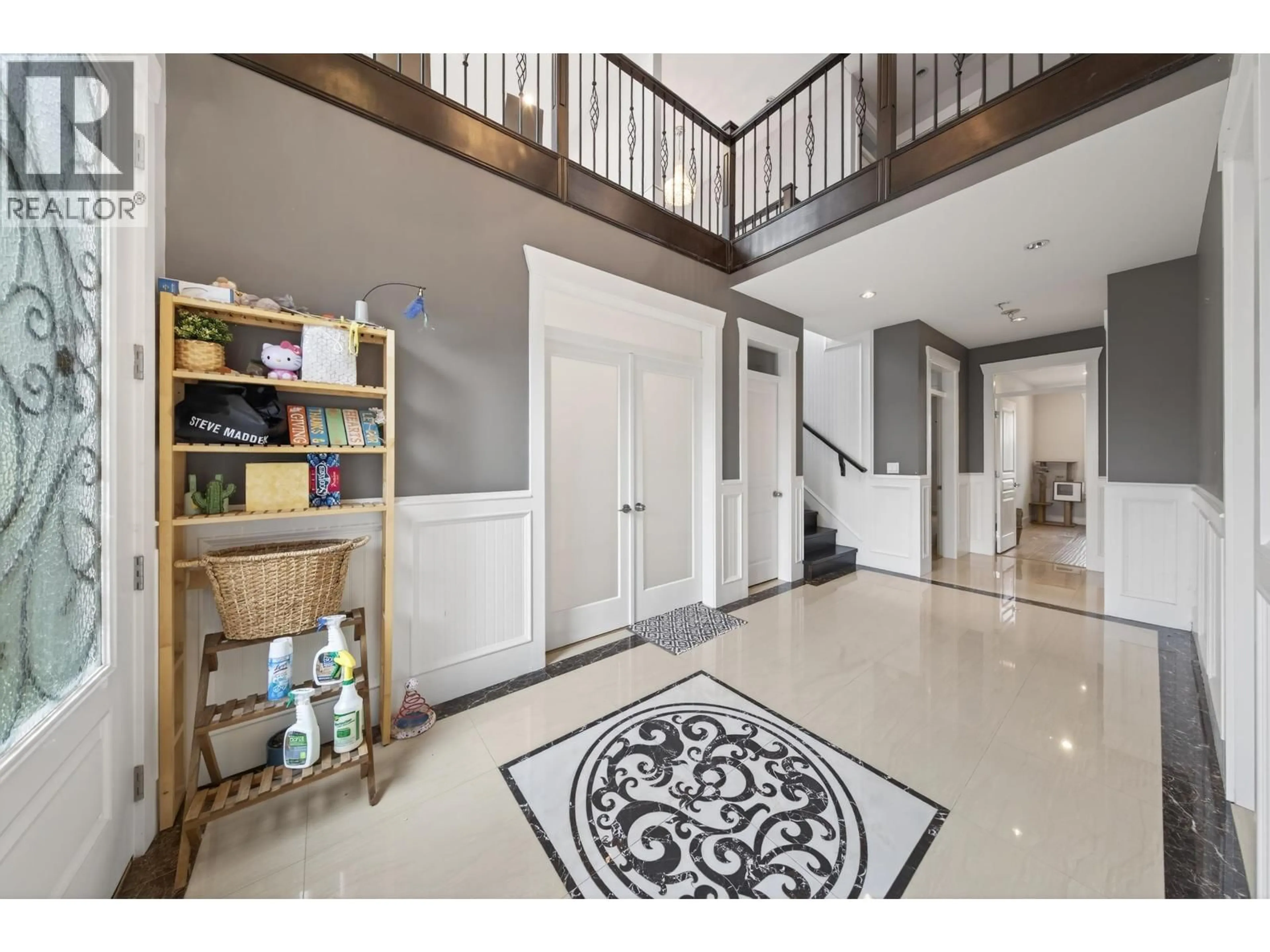 Indoor entryway for 4117 WILLIAMS ROAD, Richmond British Columbia V7E1J7