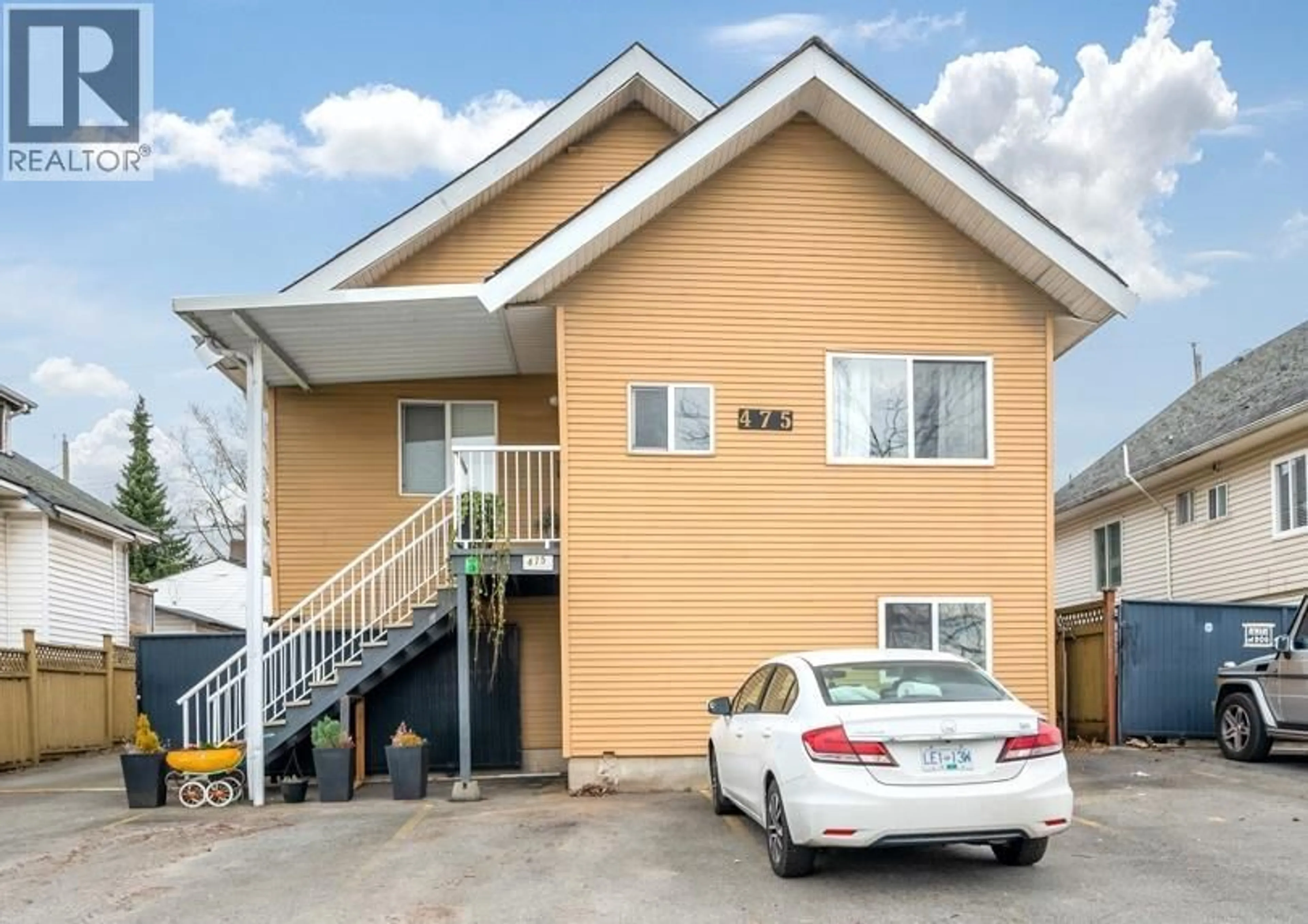 Home with vinyl exterior material, street for 475 MARINE DRIVE, Vancouver British Columbia V5X2T3