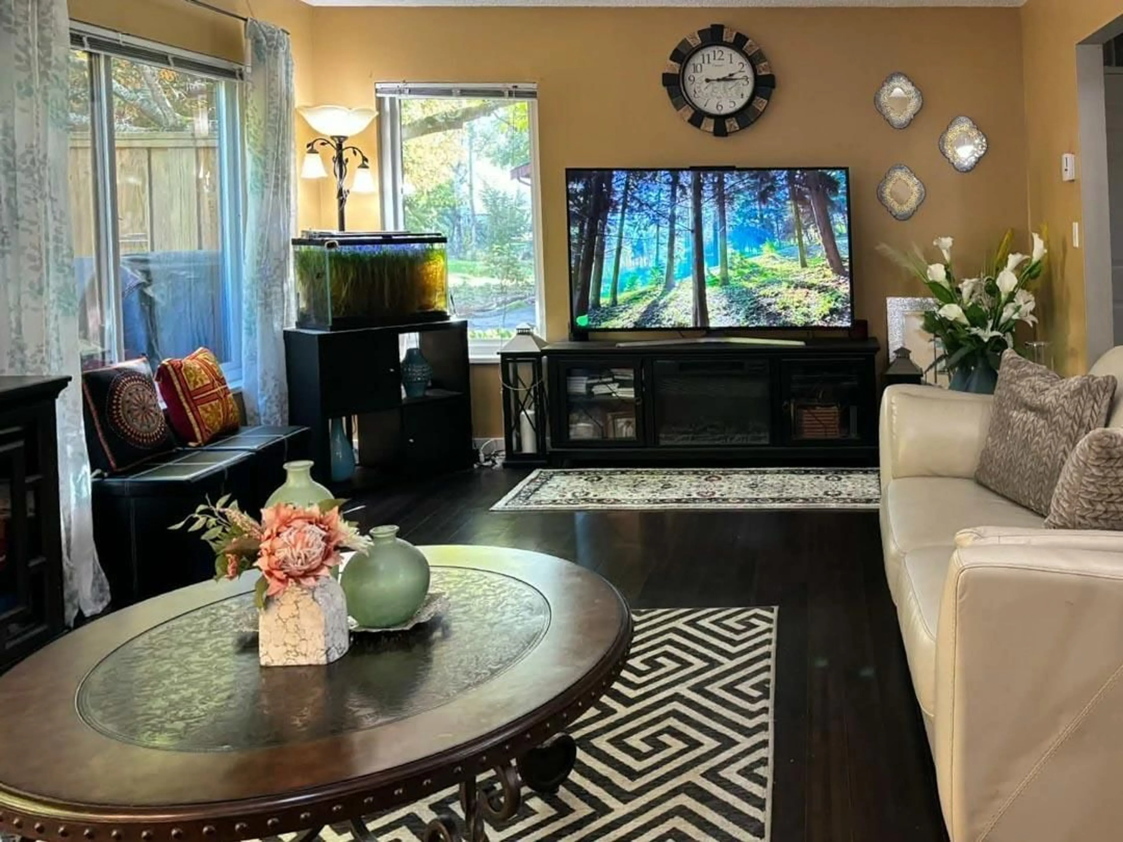 Living room with furniture, unknown for 125 - 13880 74 AVENUE, Surrey British Columbia V3W7E6