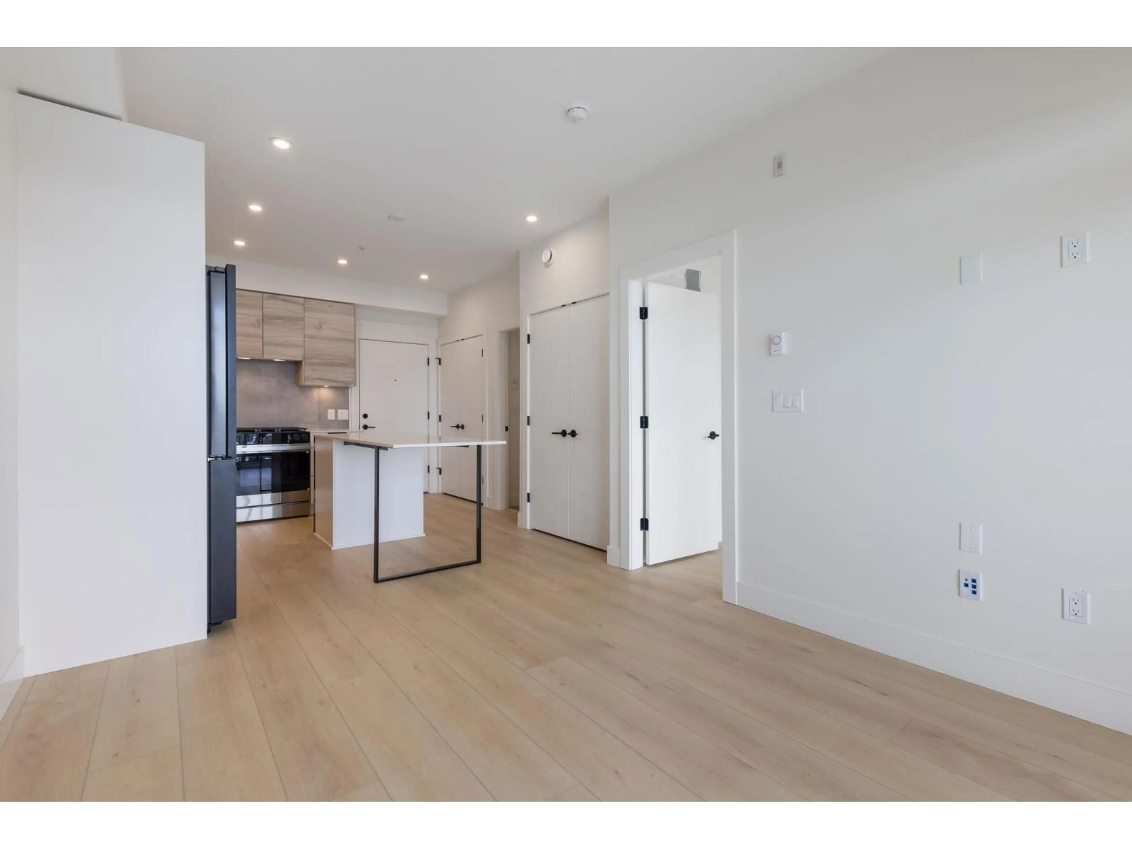 Unknown for 207 - 30490 CARDINAL, Abbotsford British Columbia V2T0C5