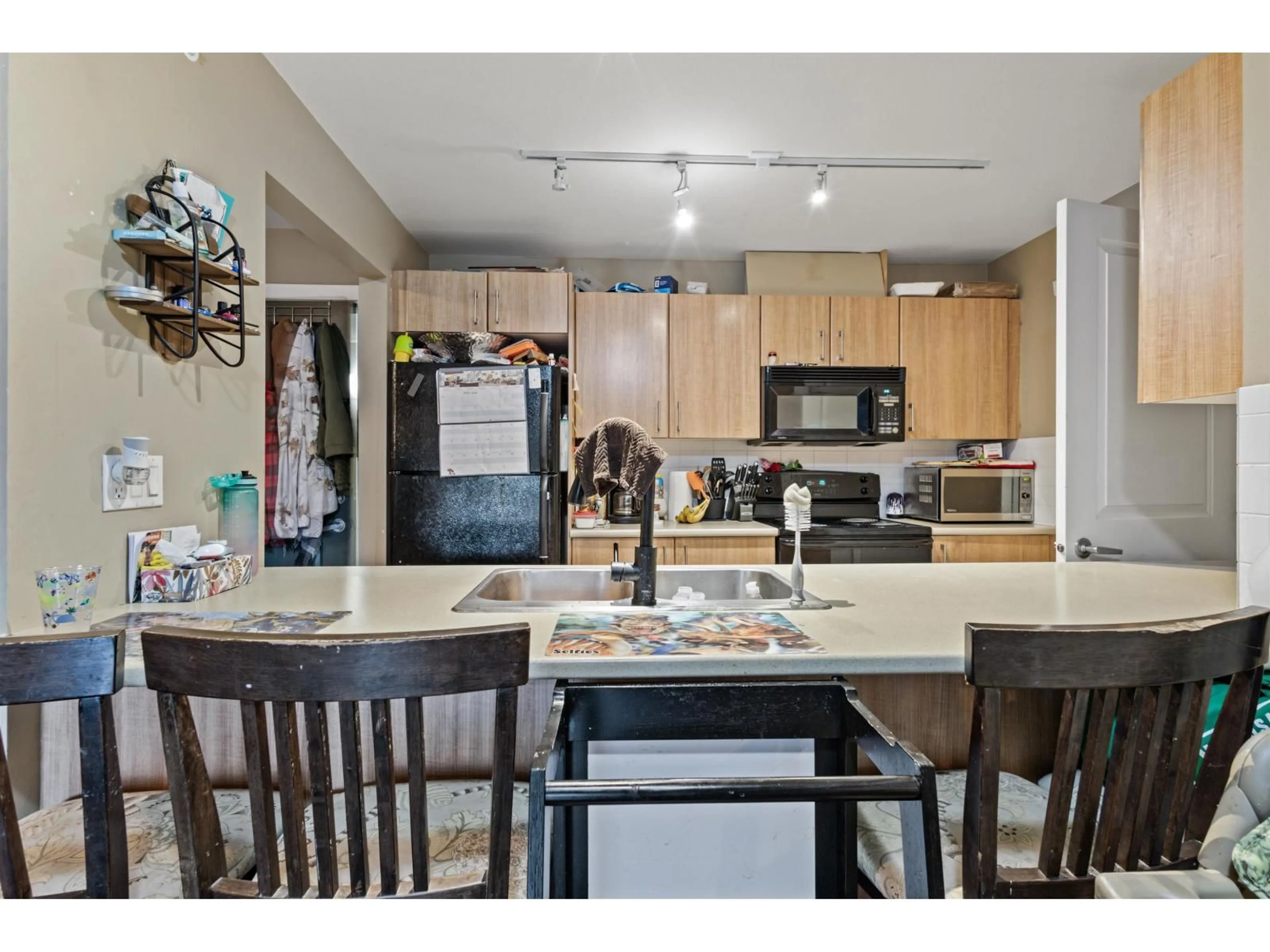 Open concept kitchen, unknown for 404 - 45561 YALE ROAD, Chilliwack British Columbia V2P0A8