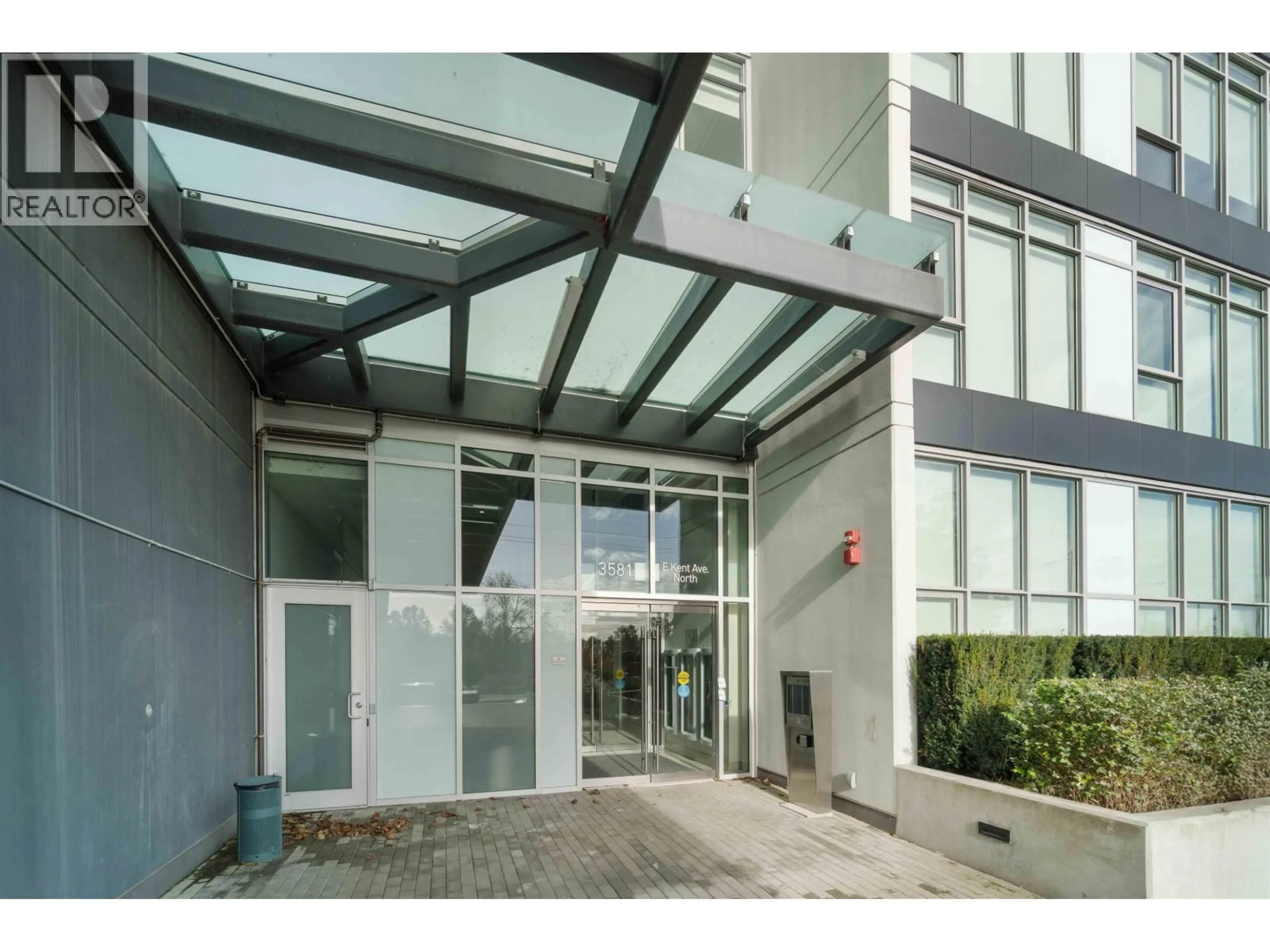 Indoor foyer for 808 - 3581 KENT AVENUE NORTH, Vancouver British Columbia V5S0H6